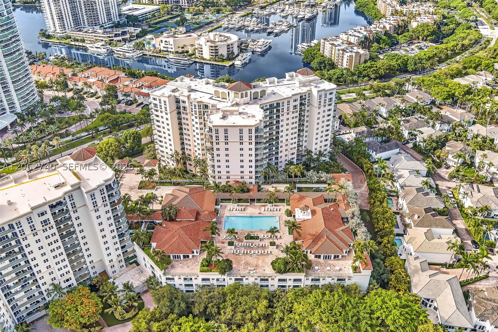 20000 E Country Club Dr #110, Aventura FL 33180