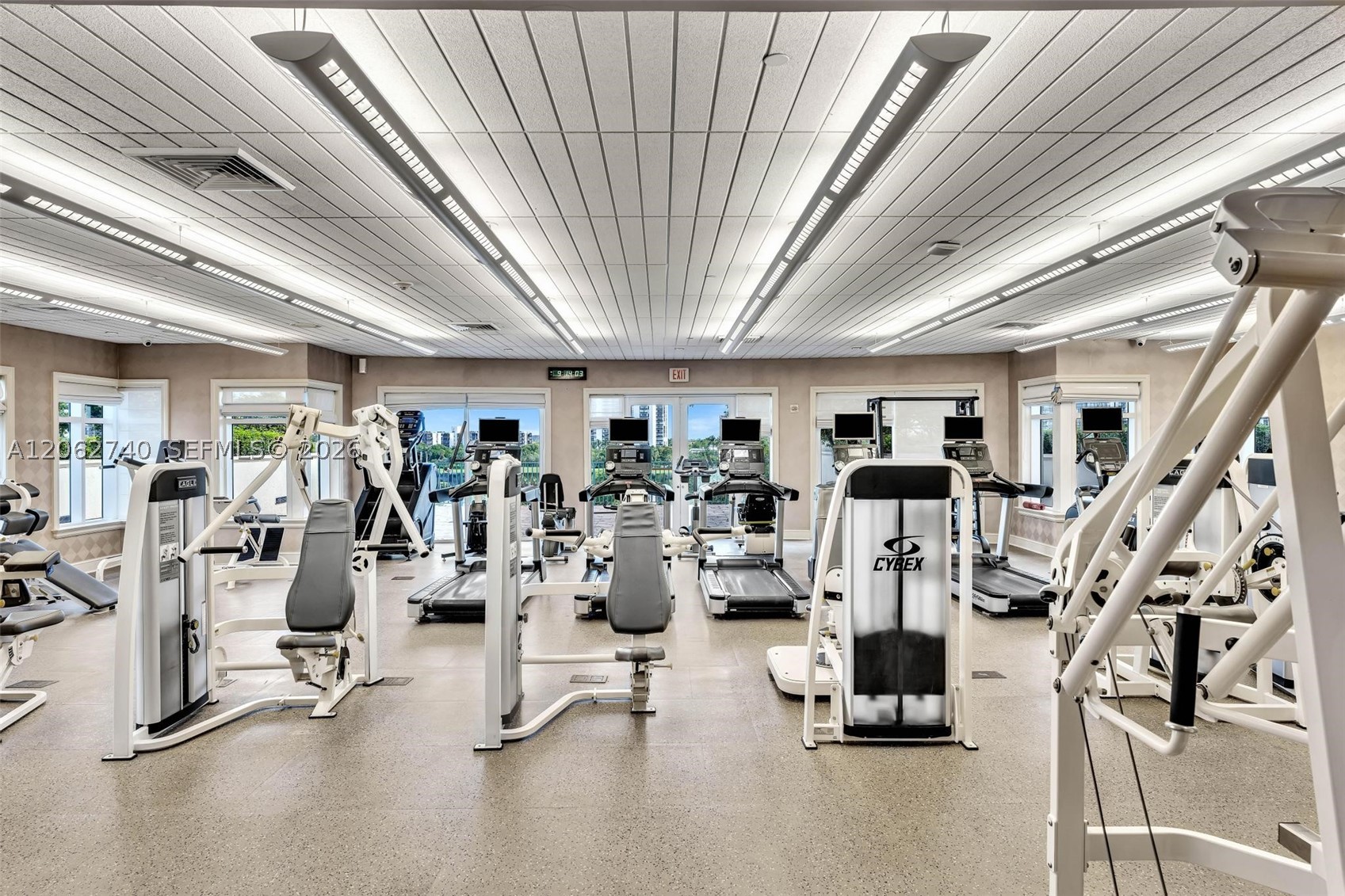 20000 E Country Club Dr #110, Aventura FL 33180