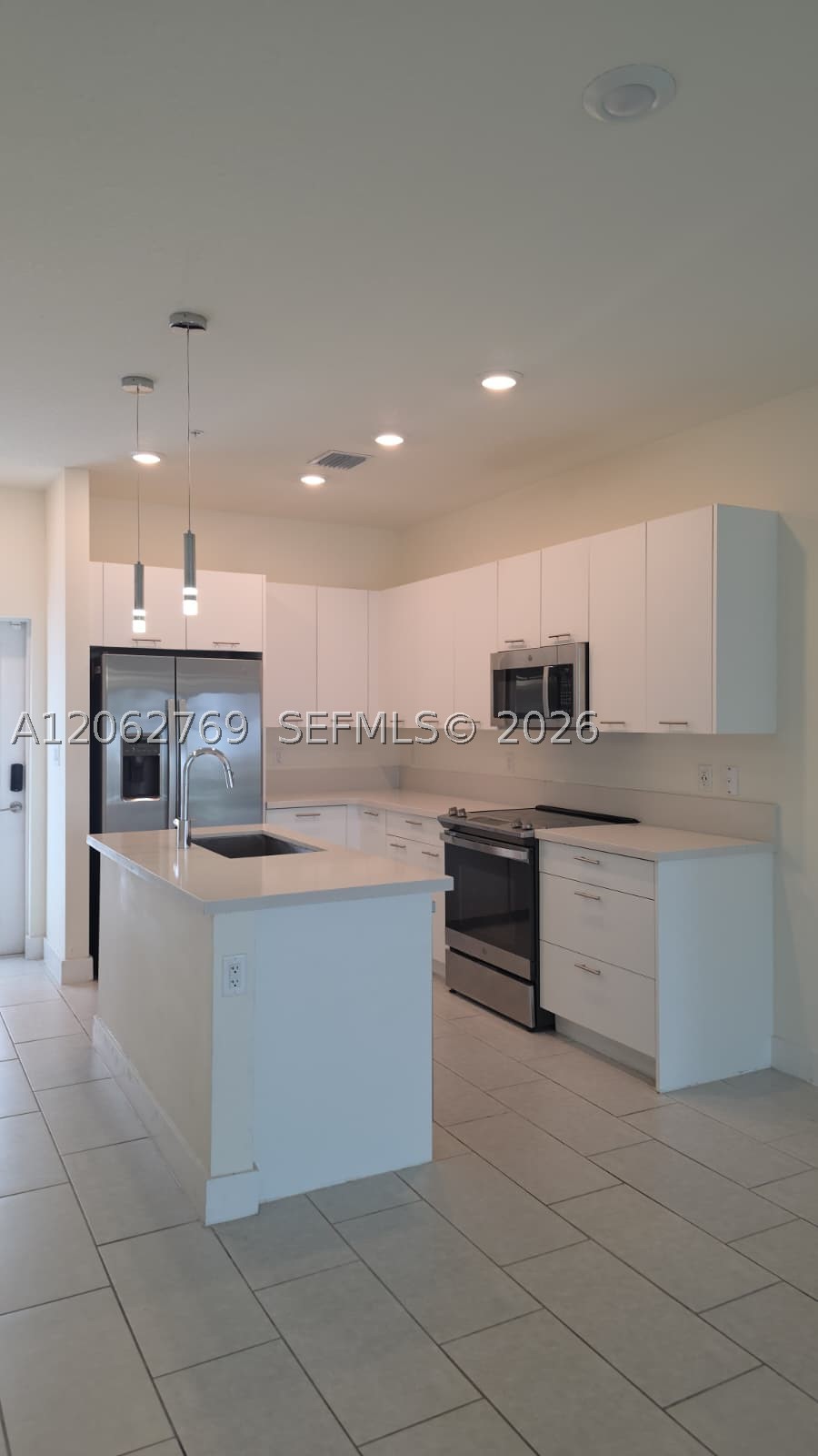 8167 NW 41st St #E-409, Doral FL 33166