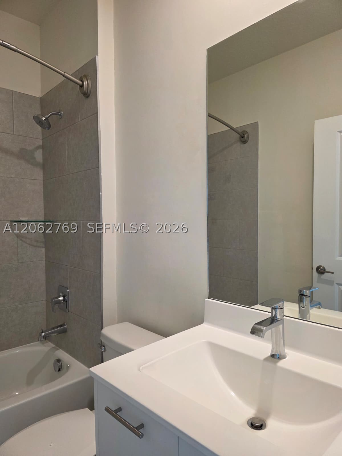 8167 NW 41st St #E-409, Doral FL 33166