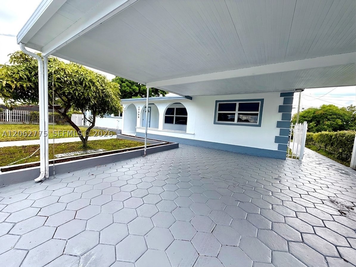 17800 NW 8th Ave, Miami Gardens FL 33169