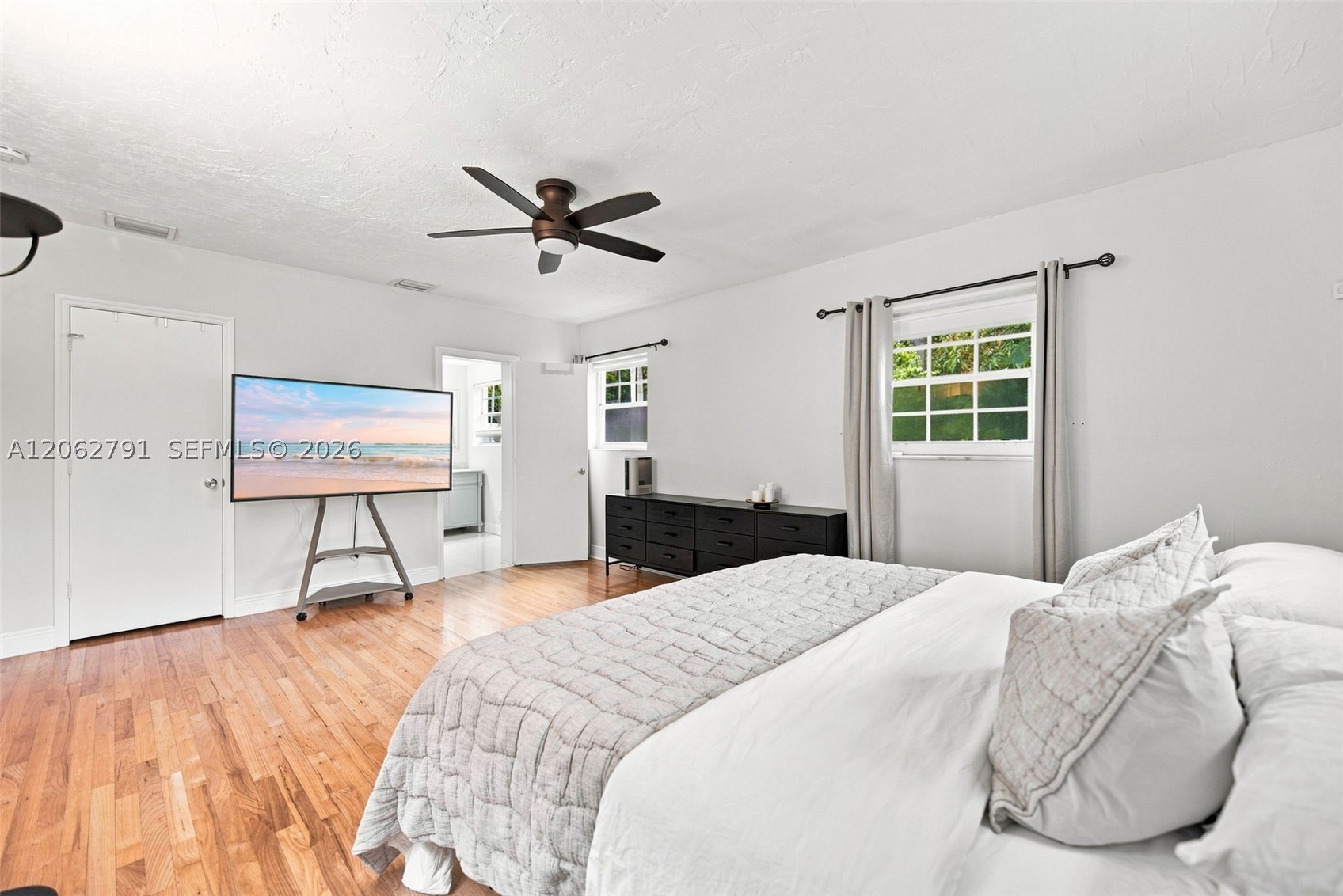 260 NE 95th St, Miami Shores FL 33138