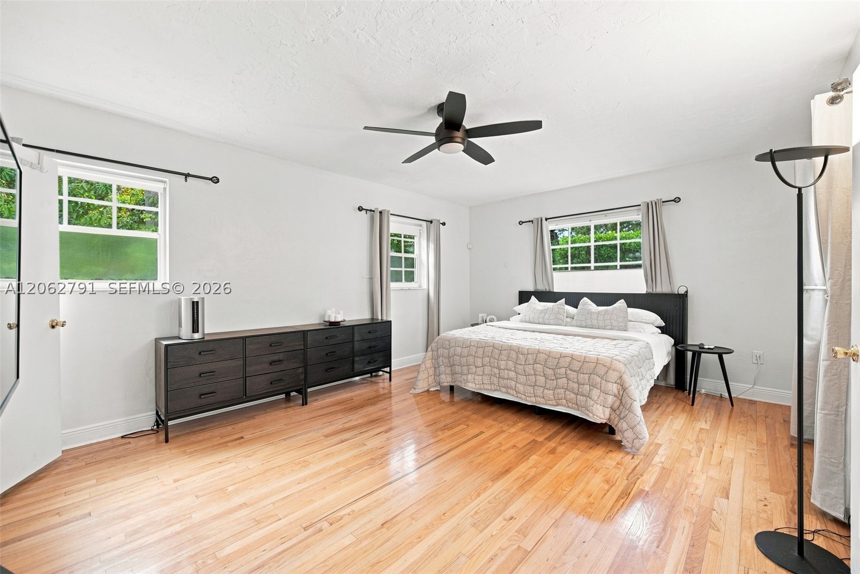 260 NE 95th St, Miami Shores FL 33138