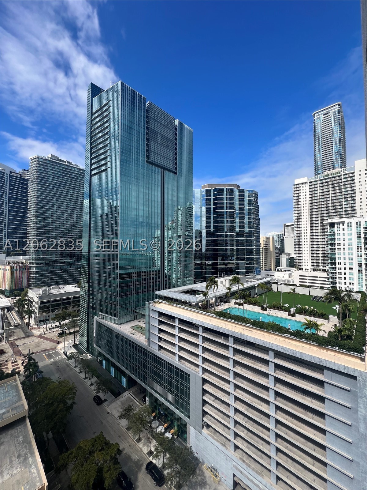 170 SE 14th St #2007, Miami FL 33131