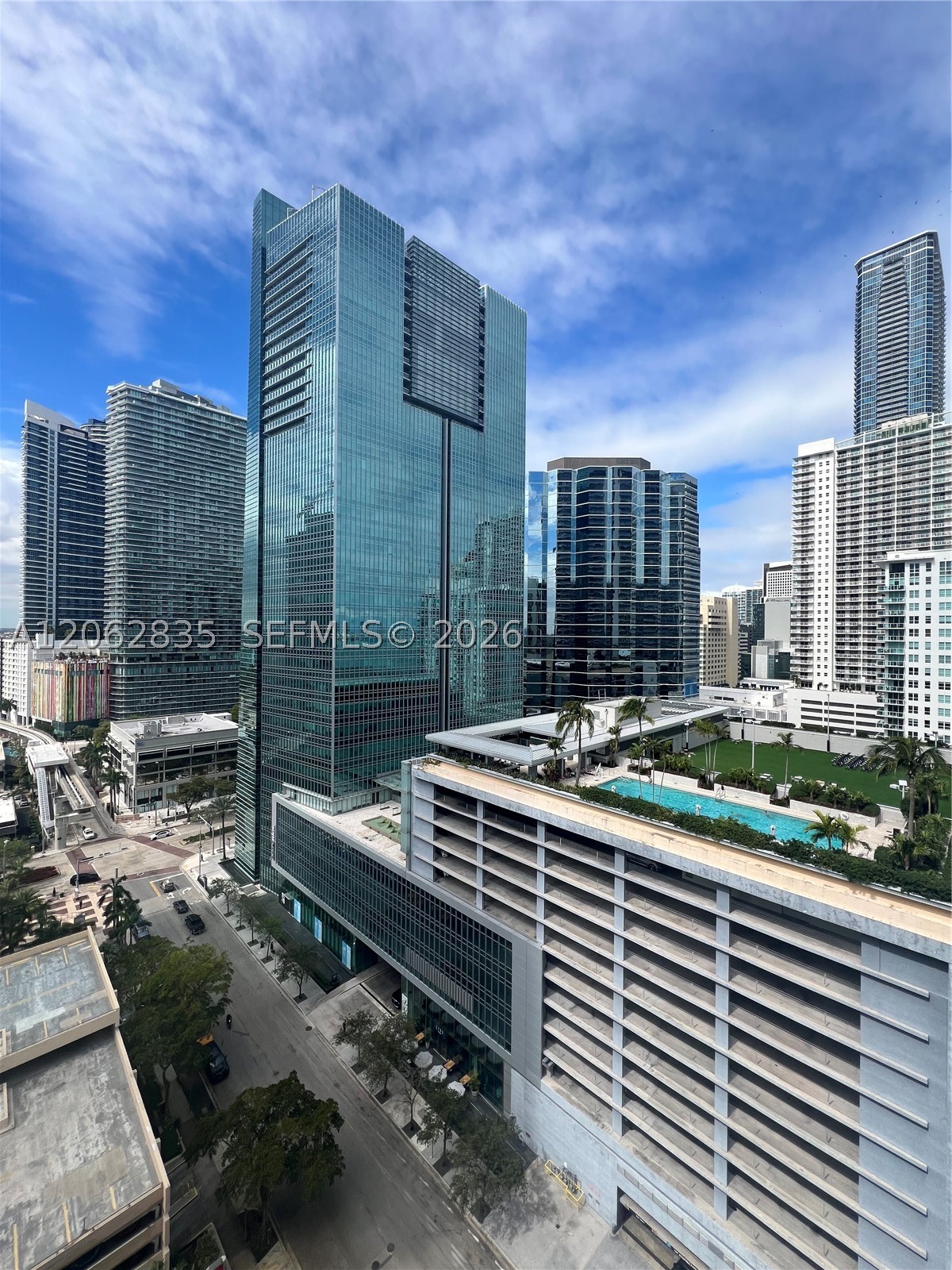 170 SE 14th St #2007, Miami FL 33131