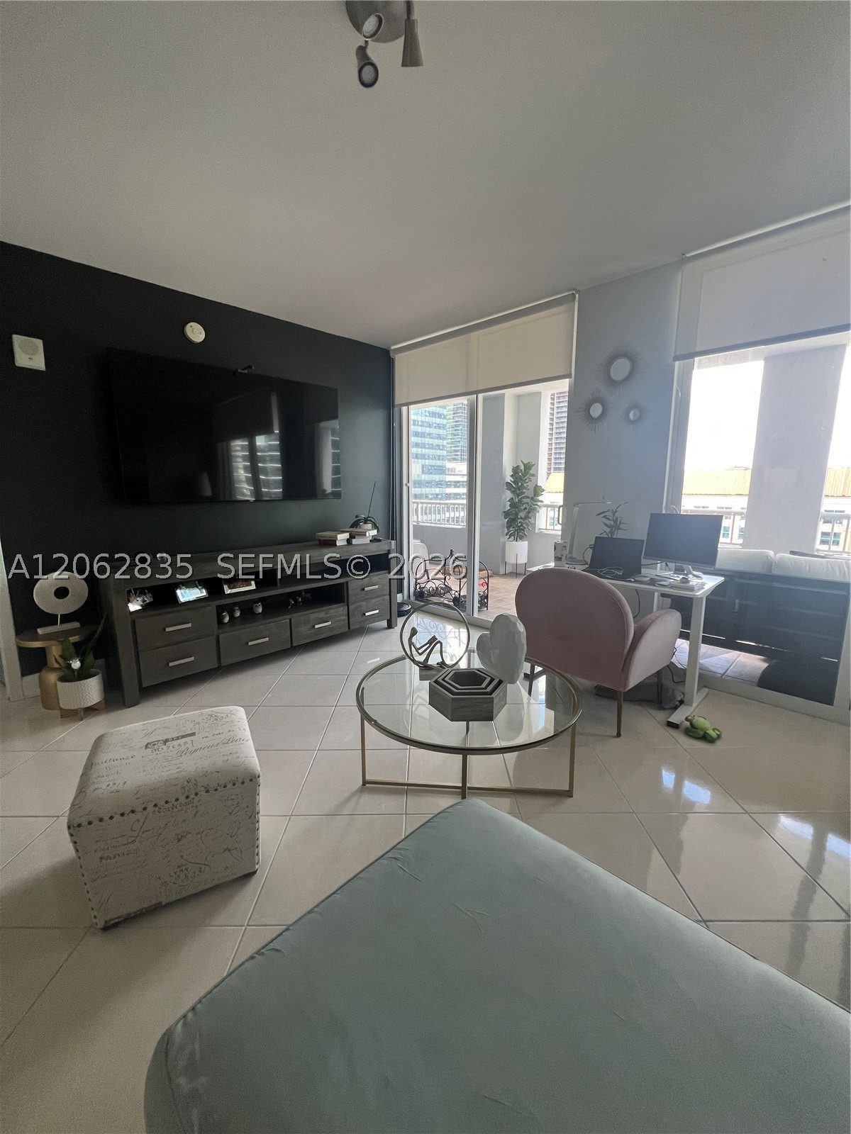 170 SE 14th St #2007, Miami FL 33131