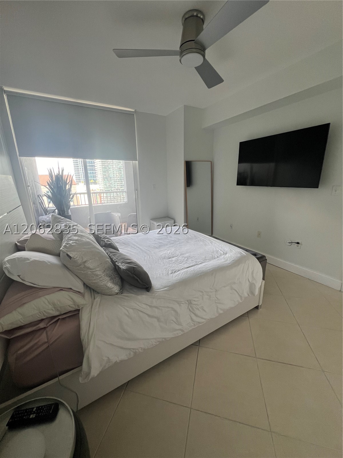 170 SE 14th St #2007, Miami FL 33131