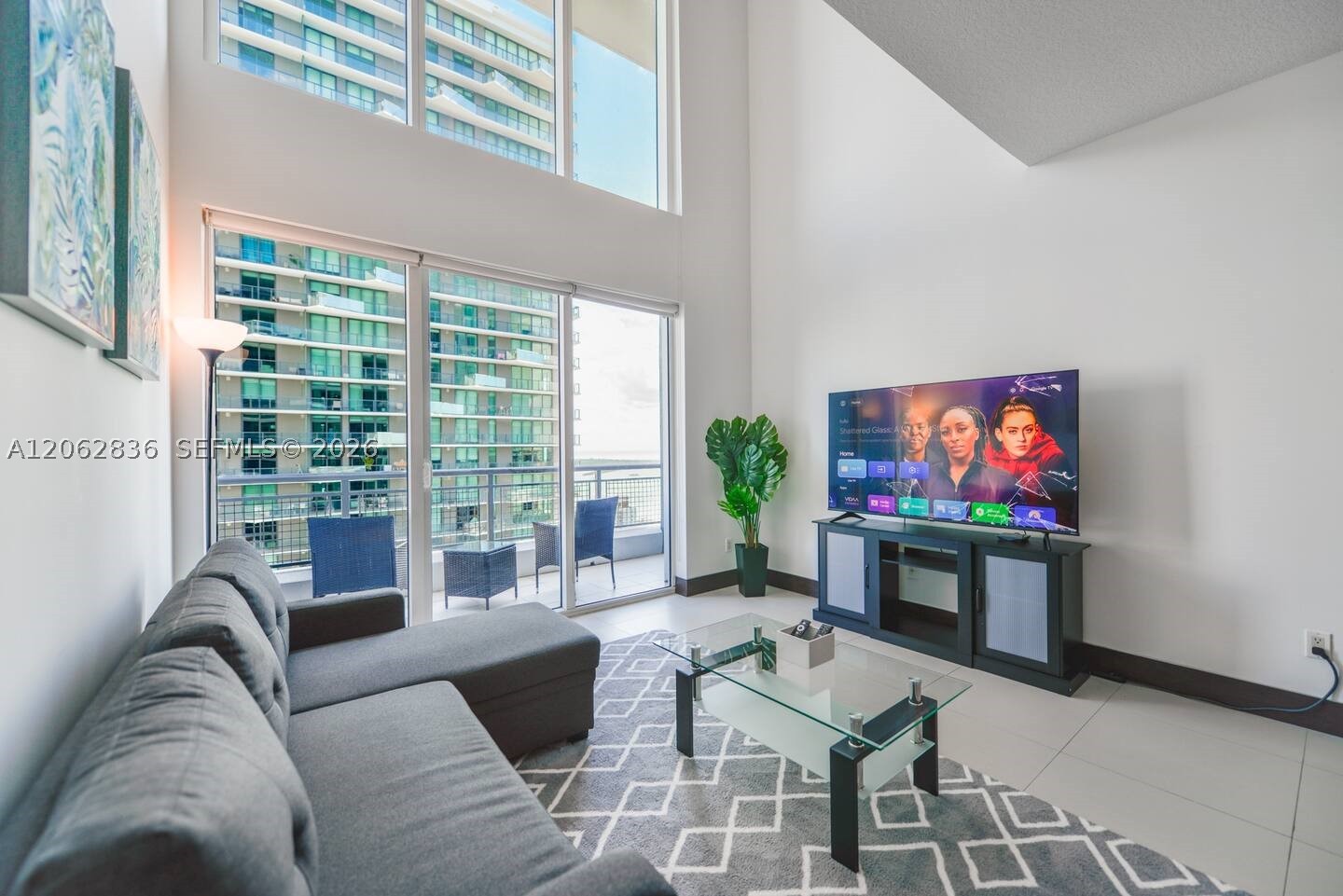 60 SW 13th St #3814, Miami FL 33130