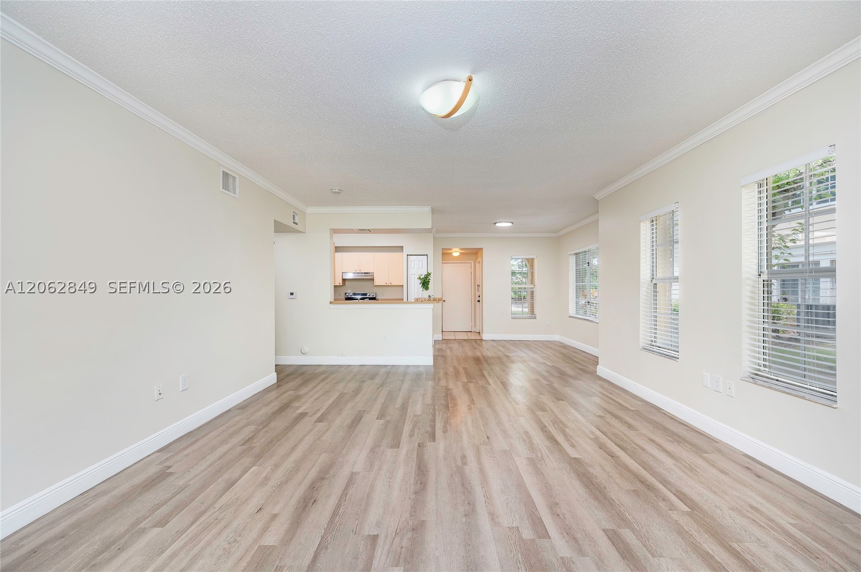2482 Centergate Dr #101, Miramar FL 33025