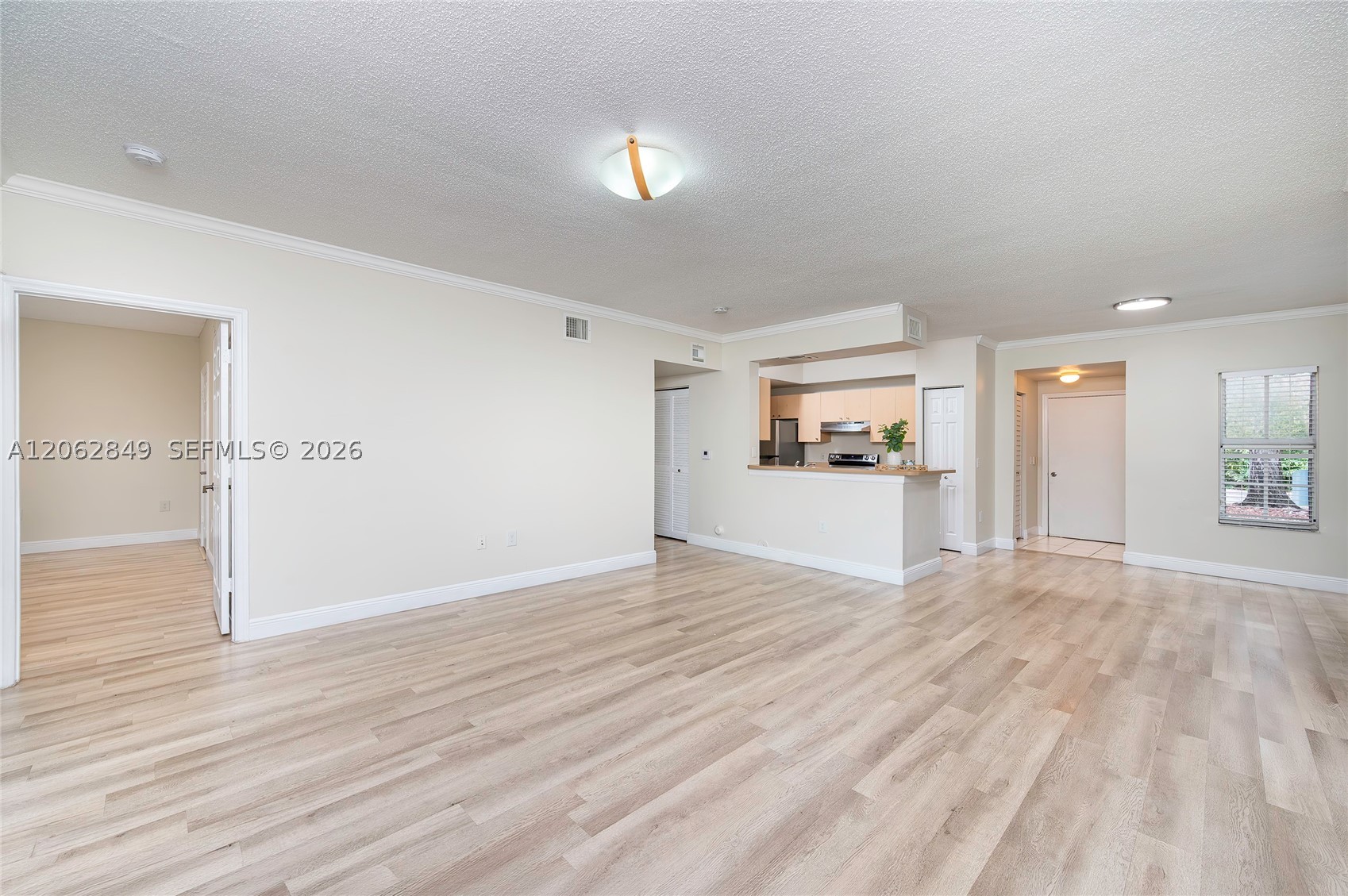 2482 Centergate Dr #101, Miramar FL 33025