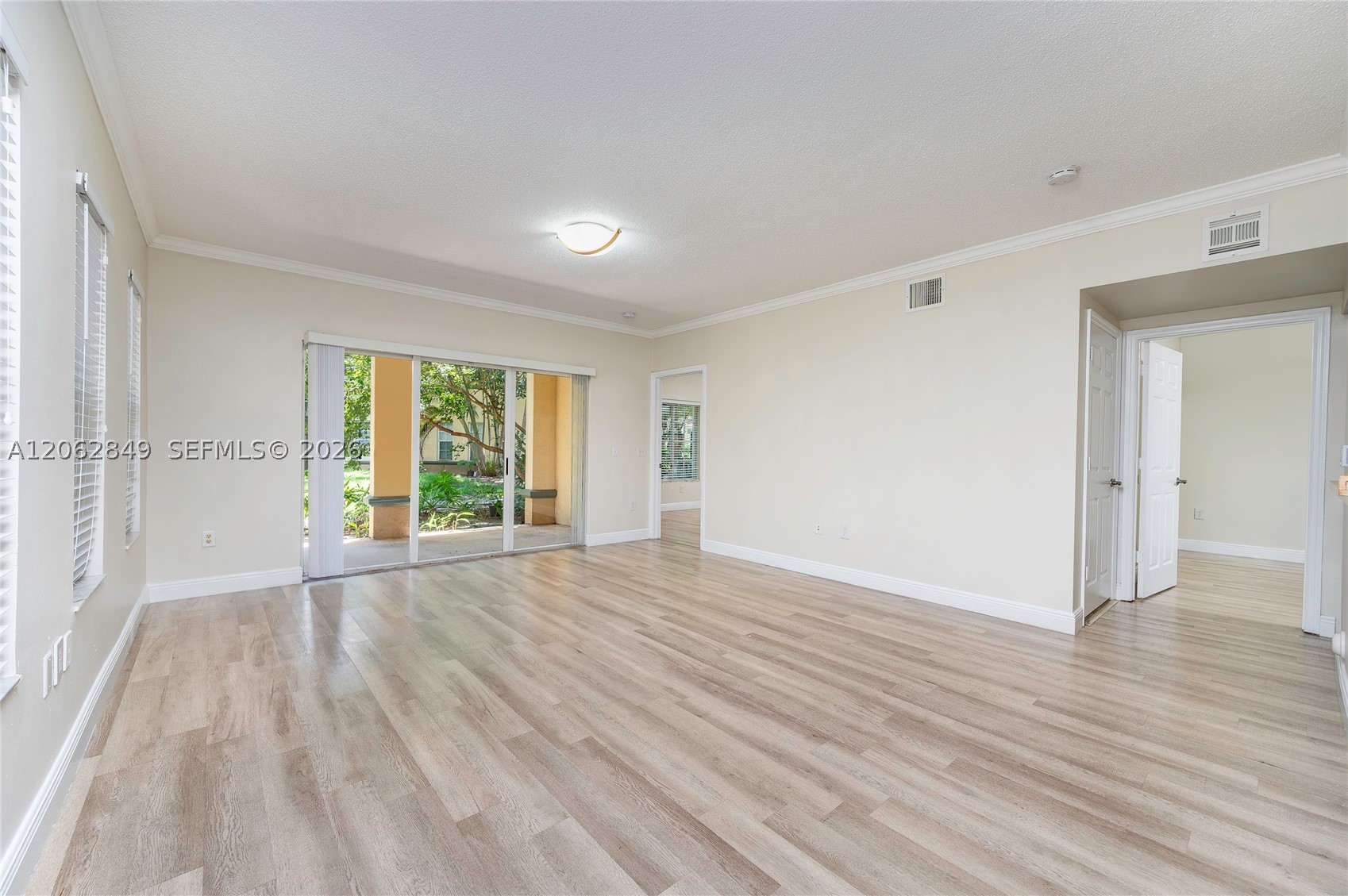2482 Centergate Dr #101, Miramar FL 33025