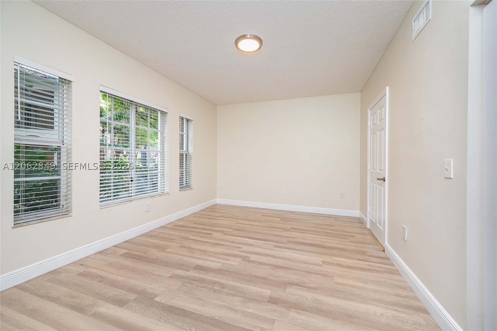 2482 Centergate Dr #101, Miramar FL 33025