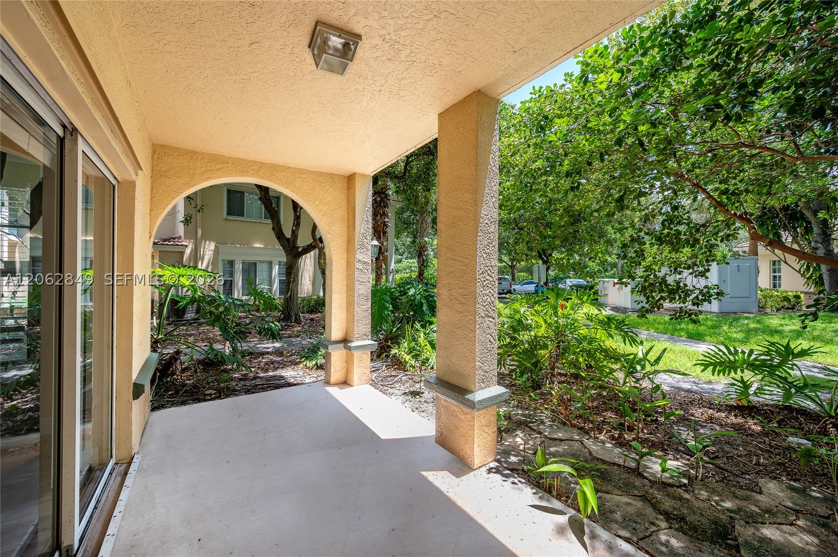 2482 Centergate Dr #101, Miramar FL 33025