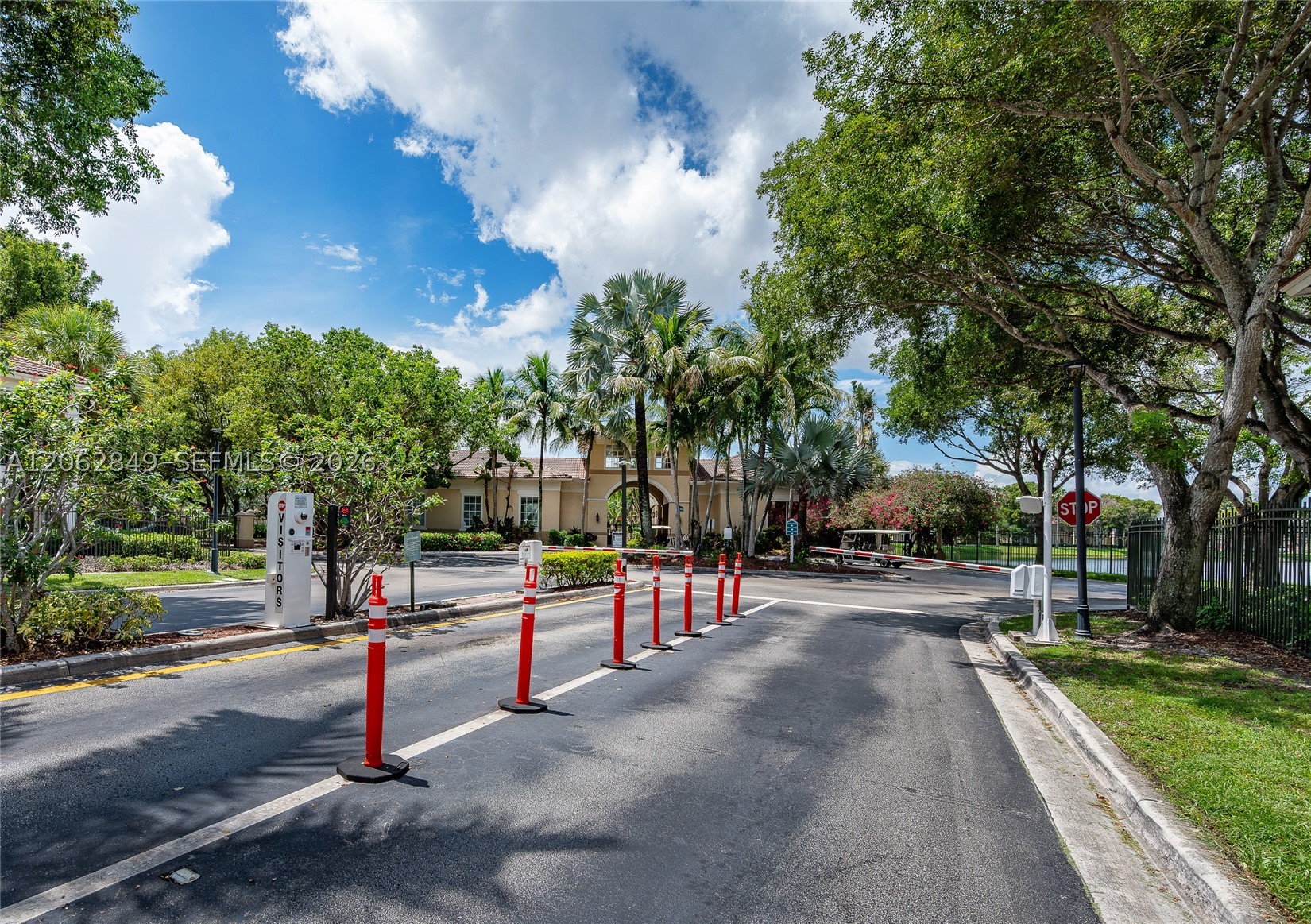 2482 Centergate Dr #101, Miramar FL 33025