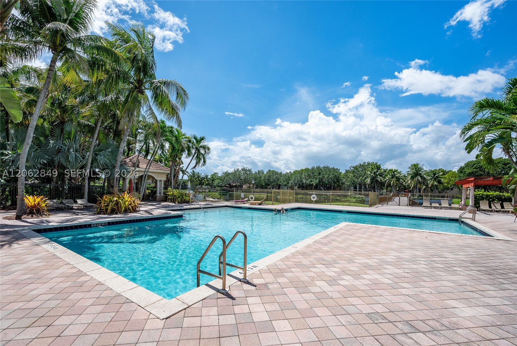 2482 Centergate Dr #101, Miramar FL 33025