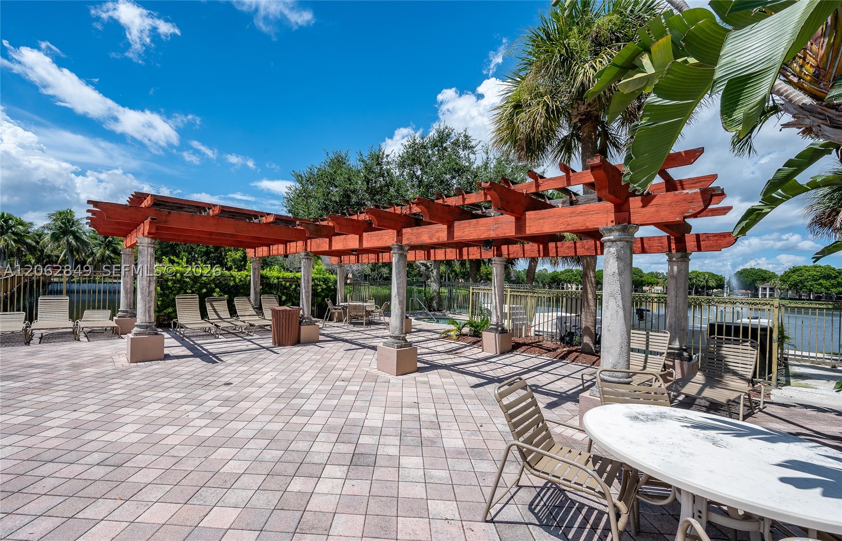 2482 Centergate Dr #101, Miramar FL 33025
