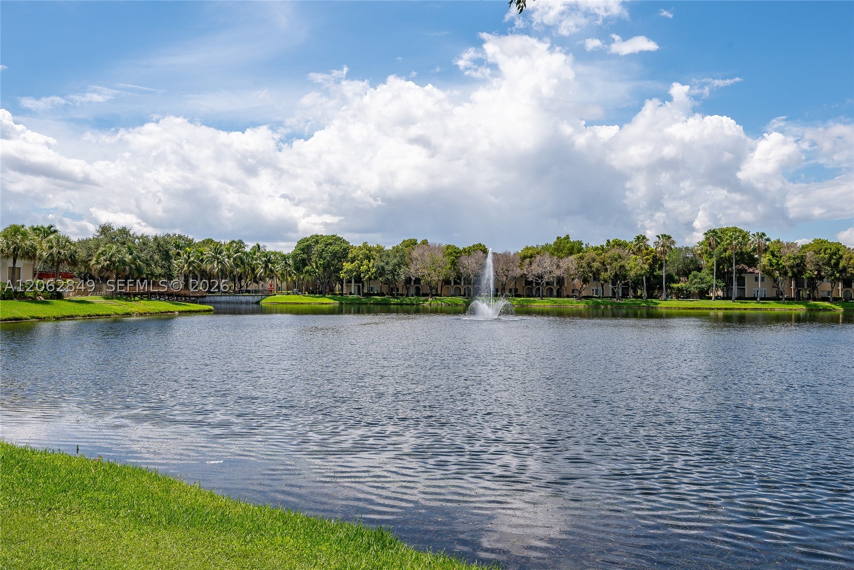 2482 Centergate Dr #101, Miramar FL 33025