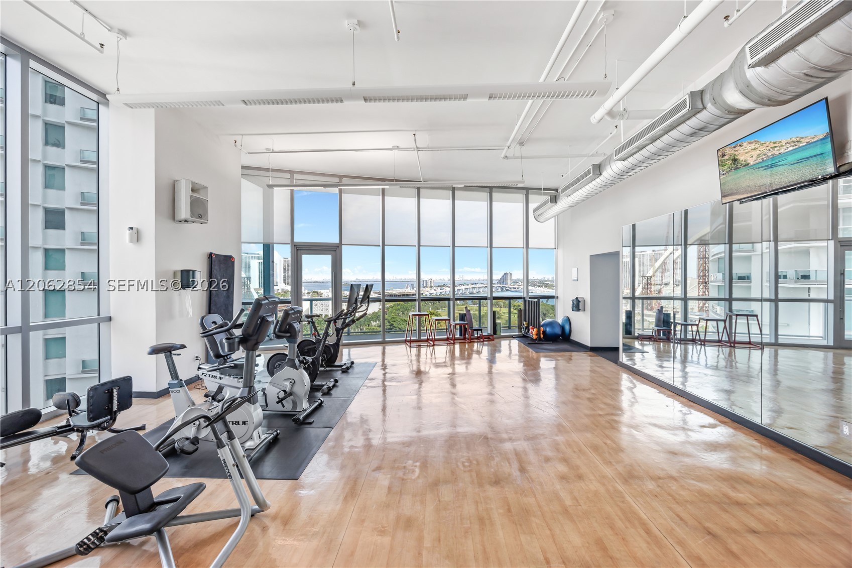 888 Biscayne Blvd #2009, Miami FL 33132