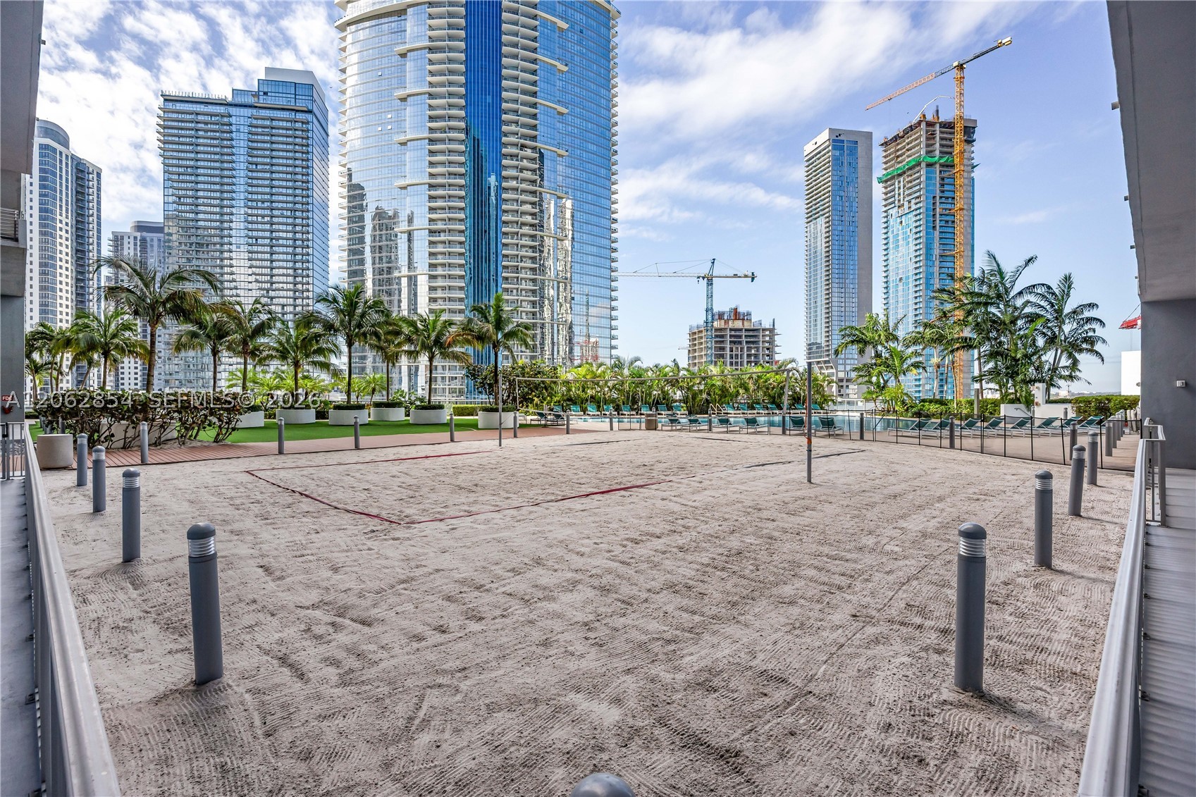 888 Biscayne Blvd #2009, Miami FL 33132