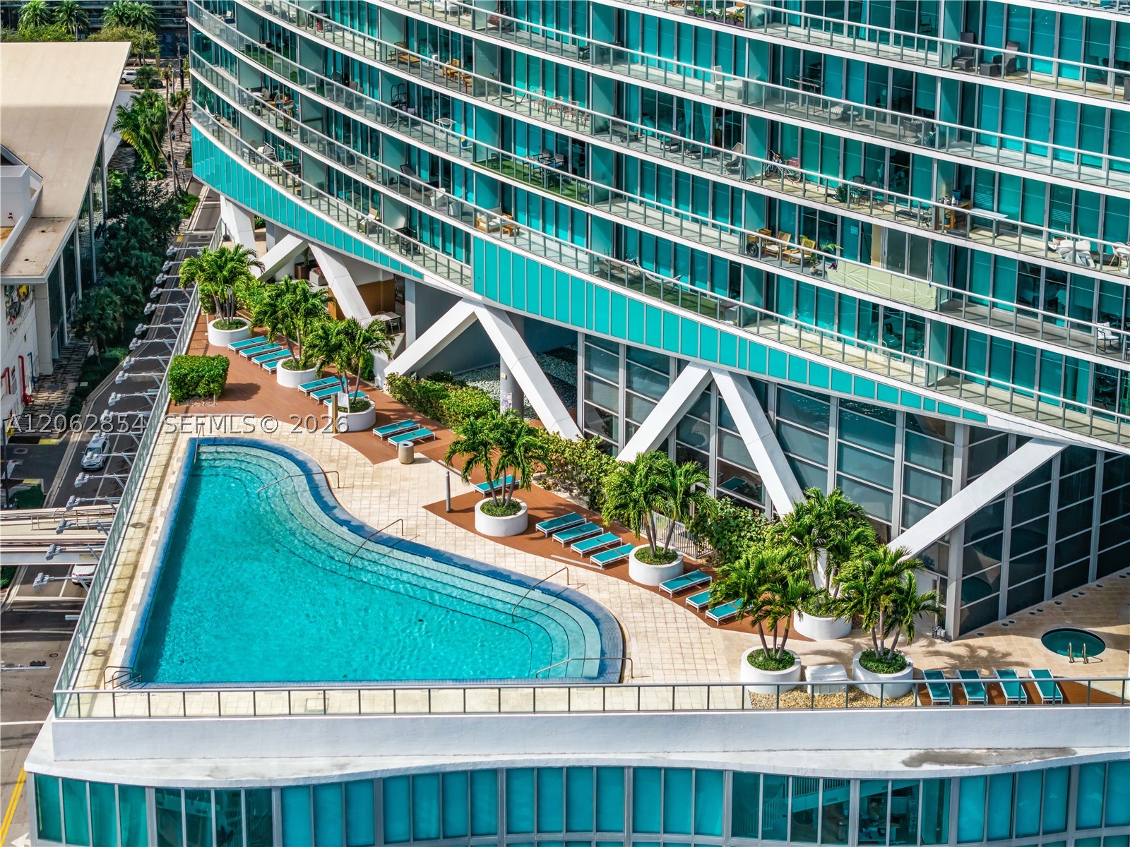 888 Biscayne Blvd #2009, Miami FL 33132