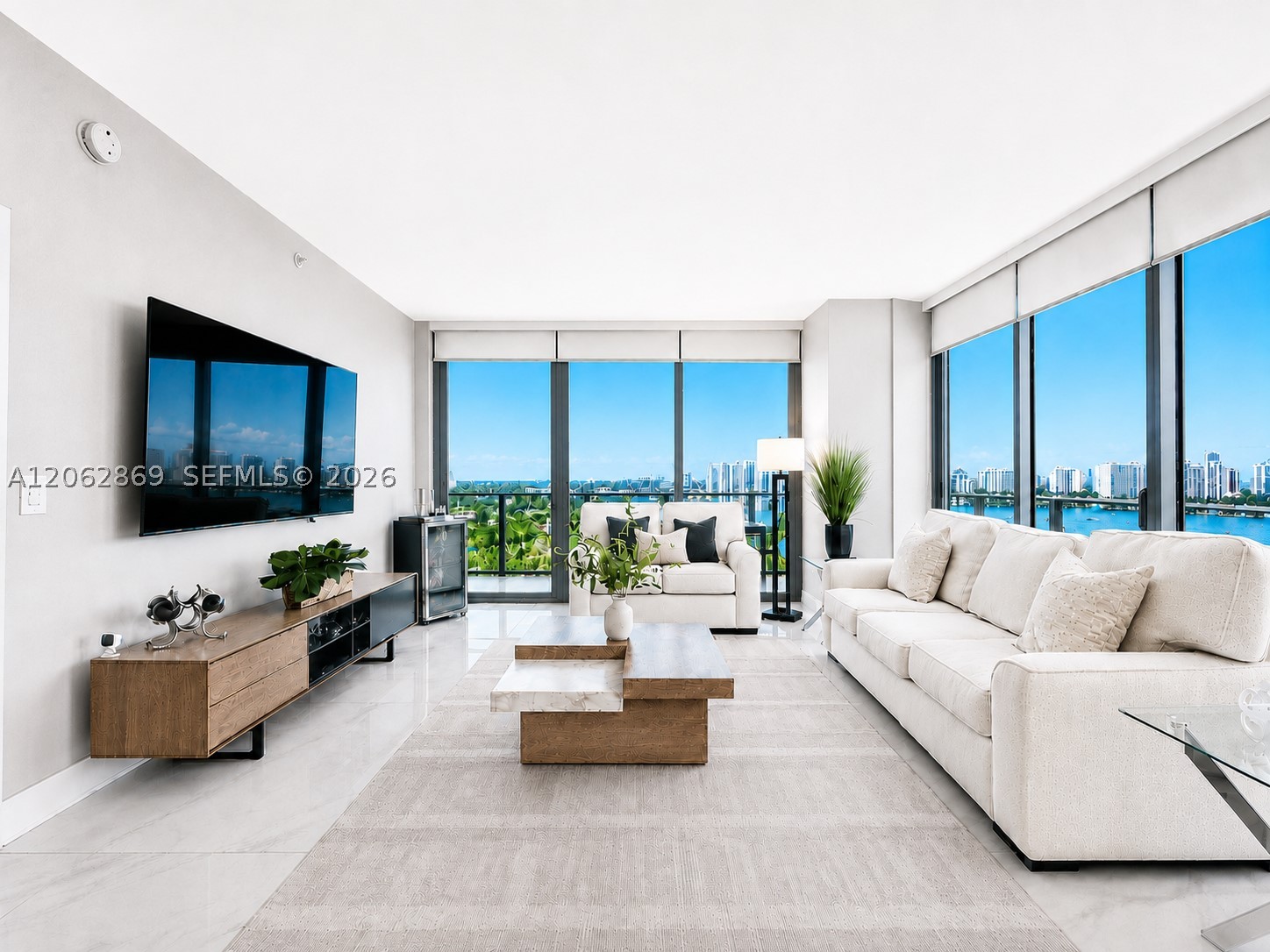 16385 Biscayne Blvd #2007, North Miami Beach FL 33160