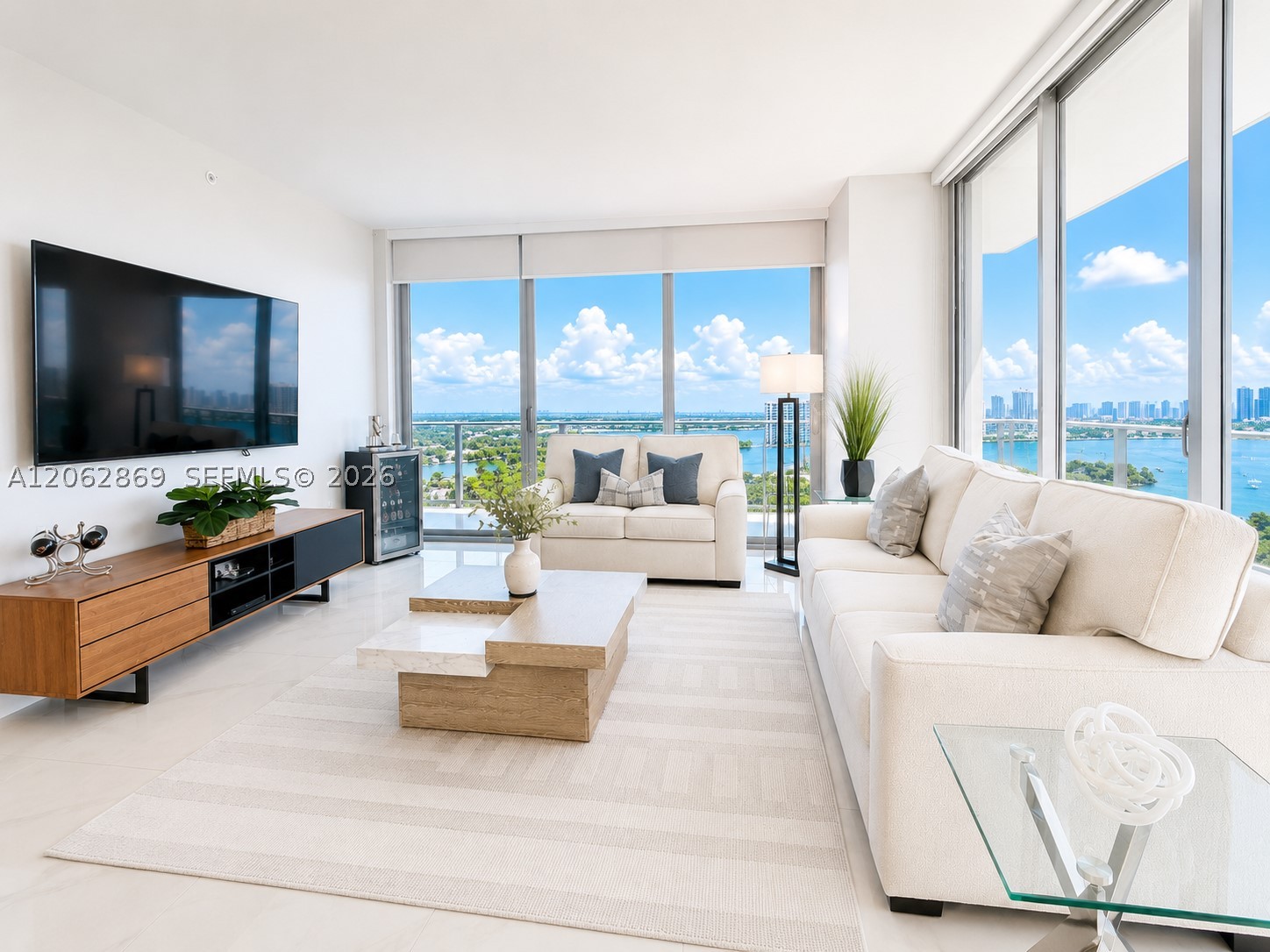 16385 Biscayne Blvd #2007, North Miami Beach FL 33160