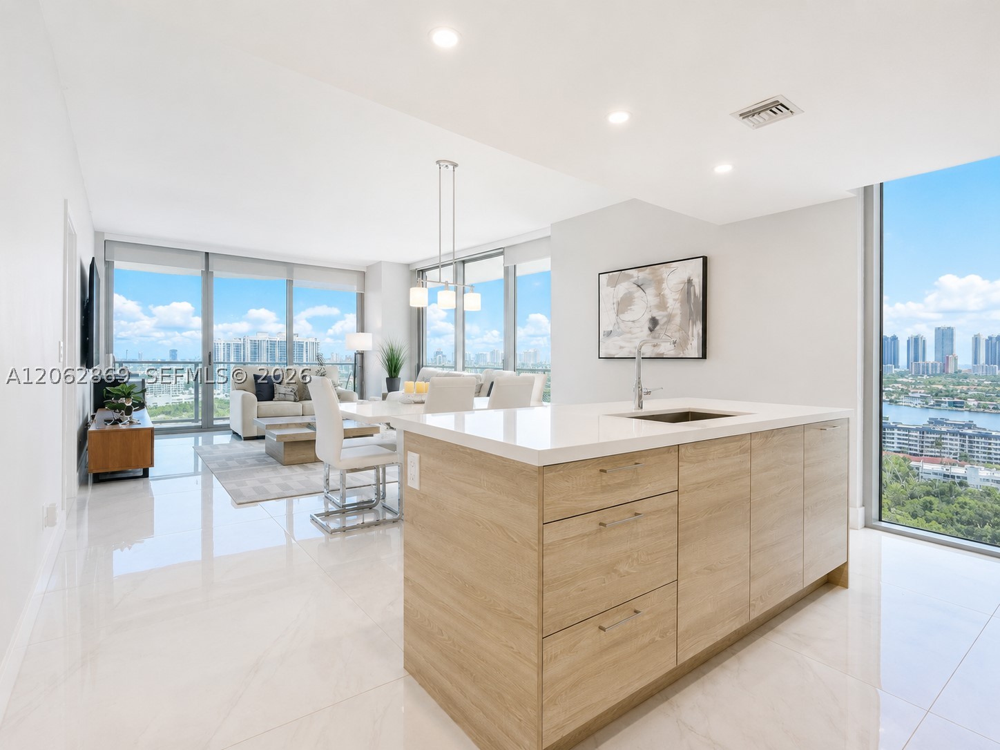 16385 Biscayne Blvd #2007, North Miami Beach FL 33160