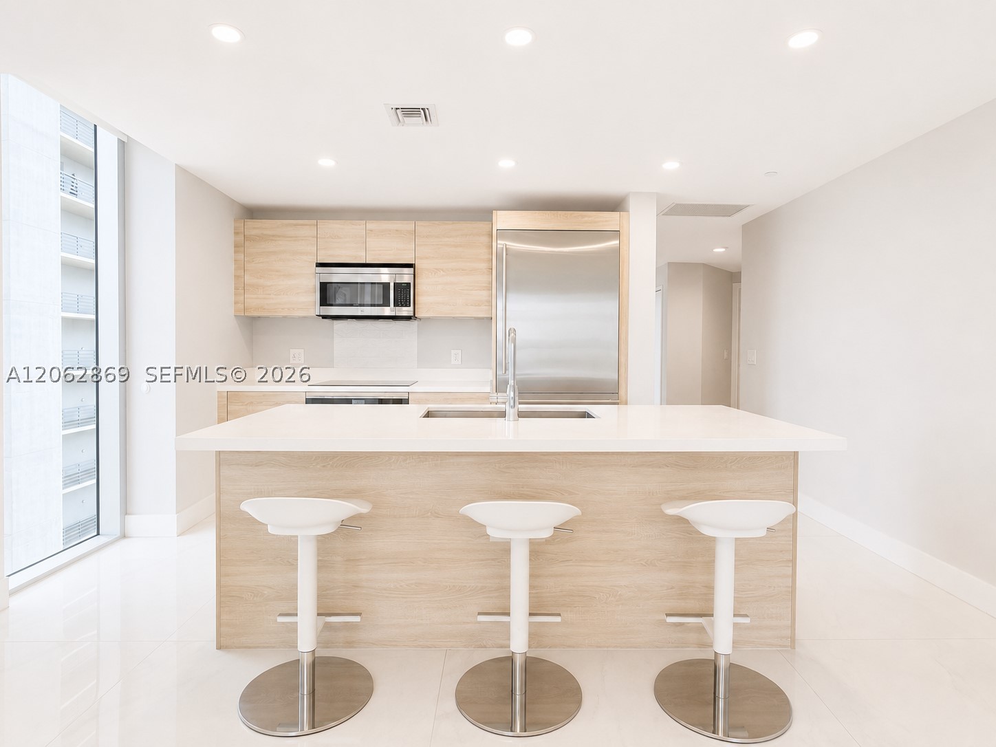 16385 Biscayne Blvd #2007, North Miami Beach FL 33160