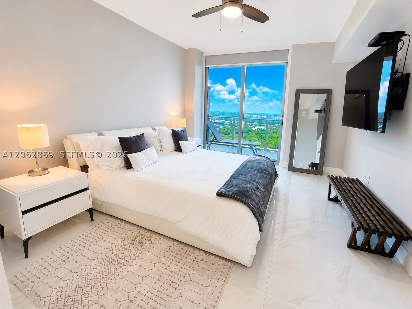 16385 Biscayne Blvd #2007, North Miami Beach FL 33160