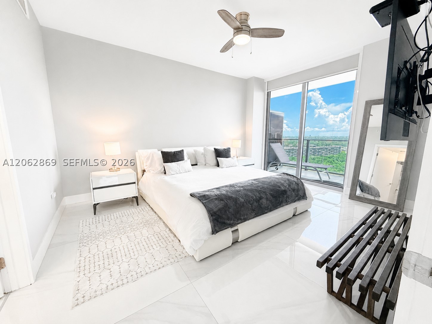 16385 Biscayne Blvd #2007, North Miami Beach FL 33160