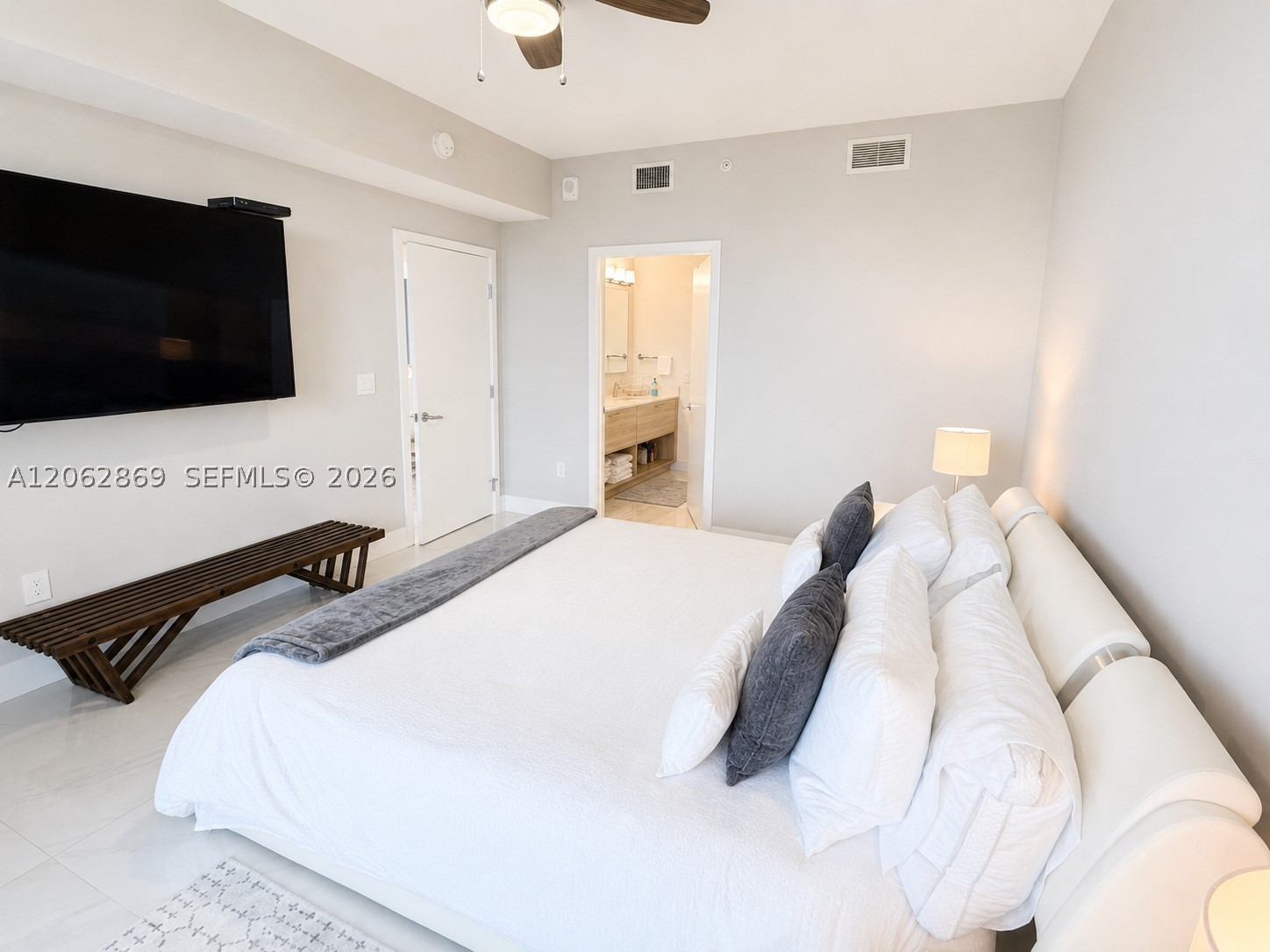 16385 Biscayne Blvd #2007, North Miami Beach FL 33160