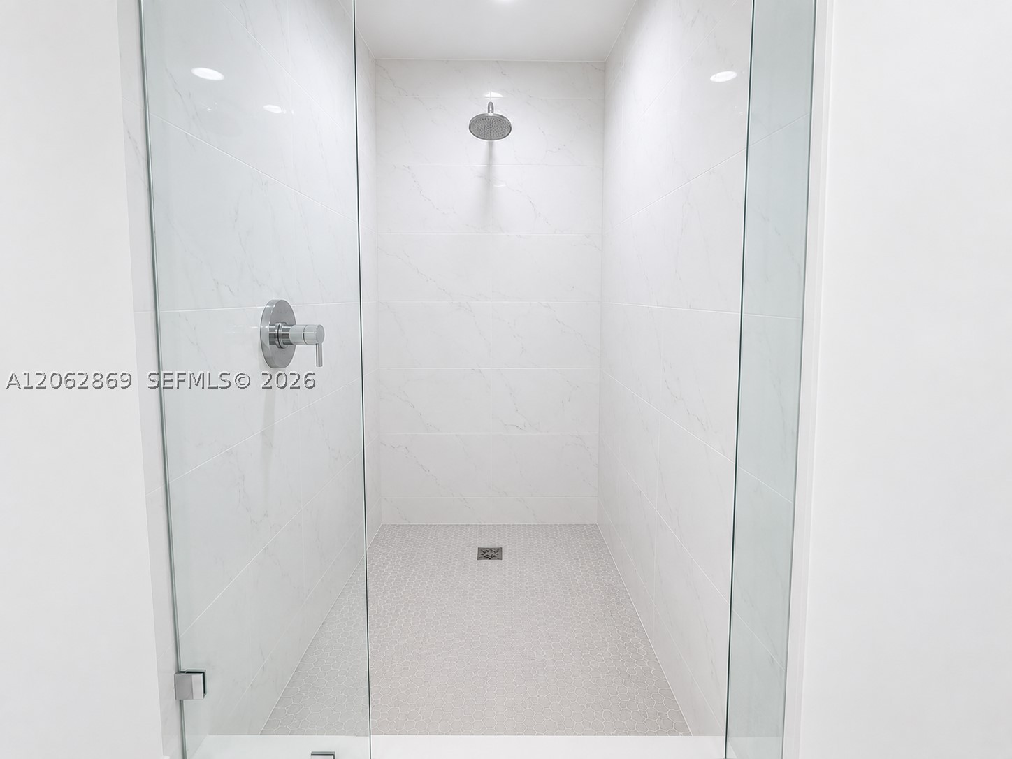16385 Biscayne Blvd #2007, North Miami Beach FL 33160