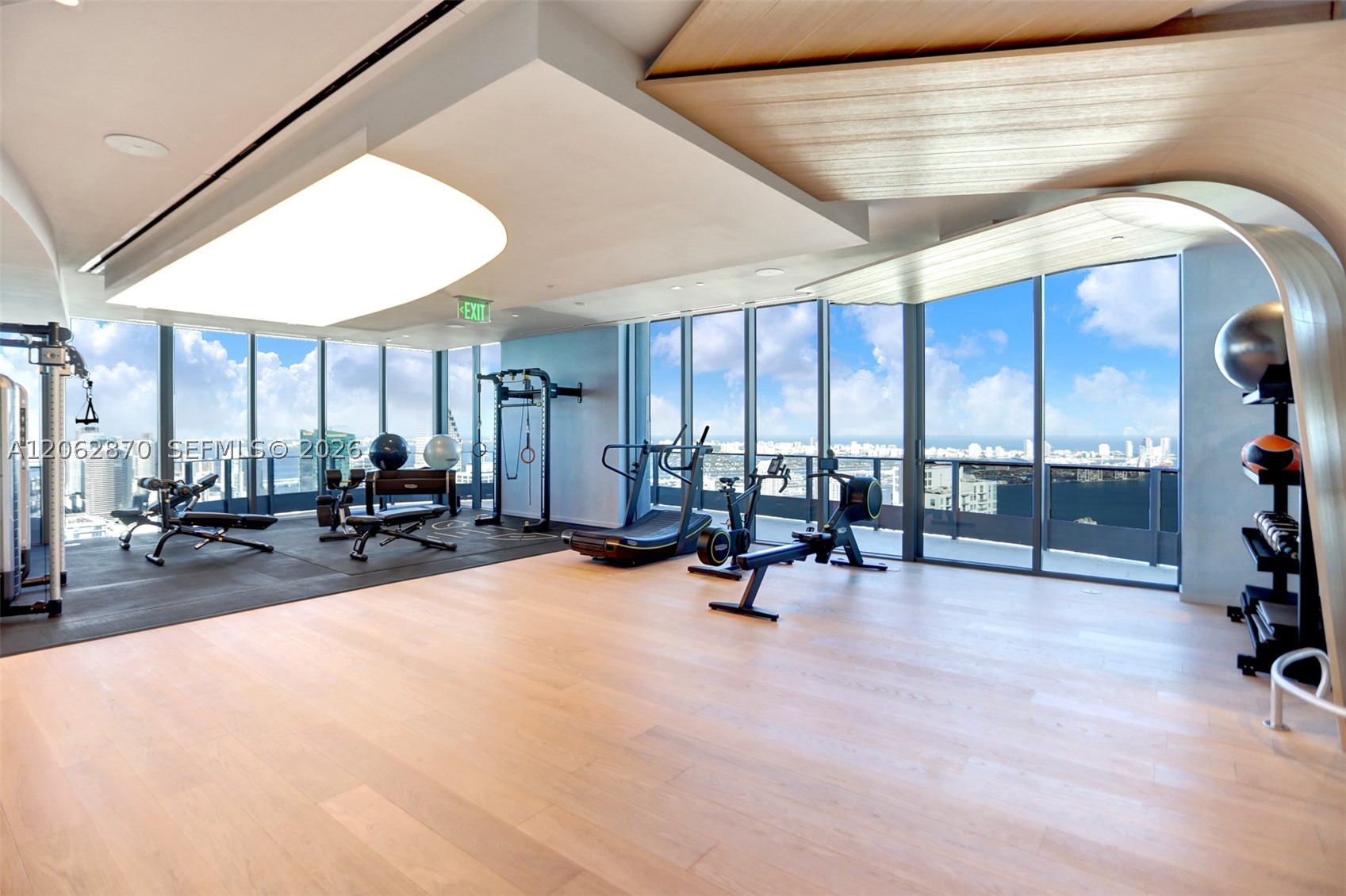 1000 Brickell Plaza #1904, Miami FL 33131