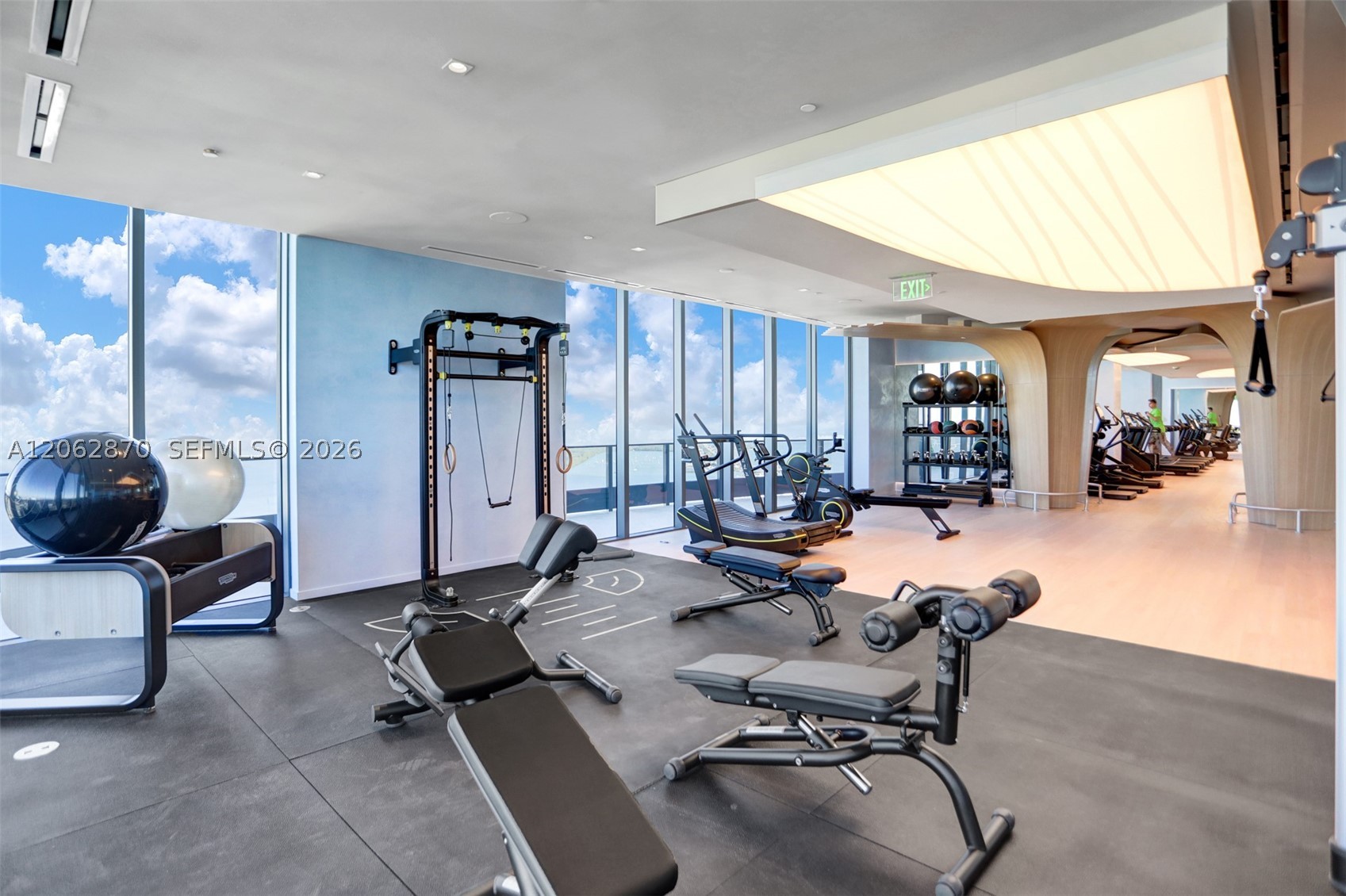 1000 Brickell Plaza #1904, Miami FL 33131