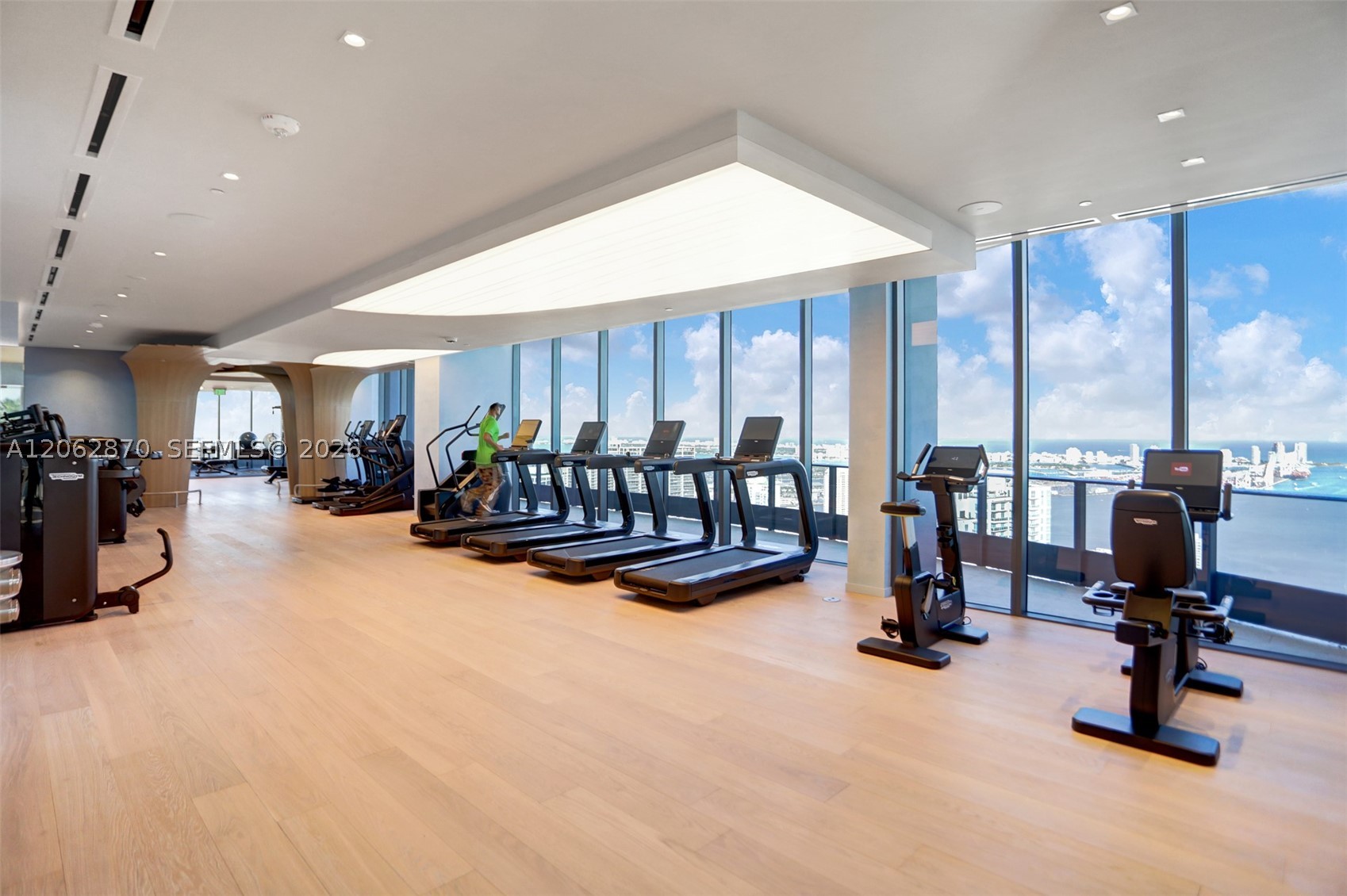 1000 Brickell Plaza #1904, Miami FL 33131