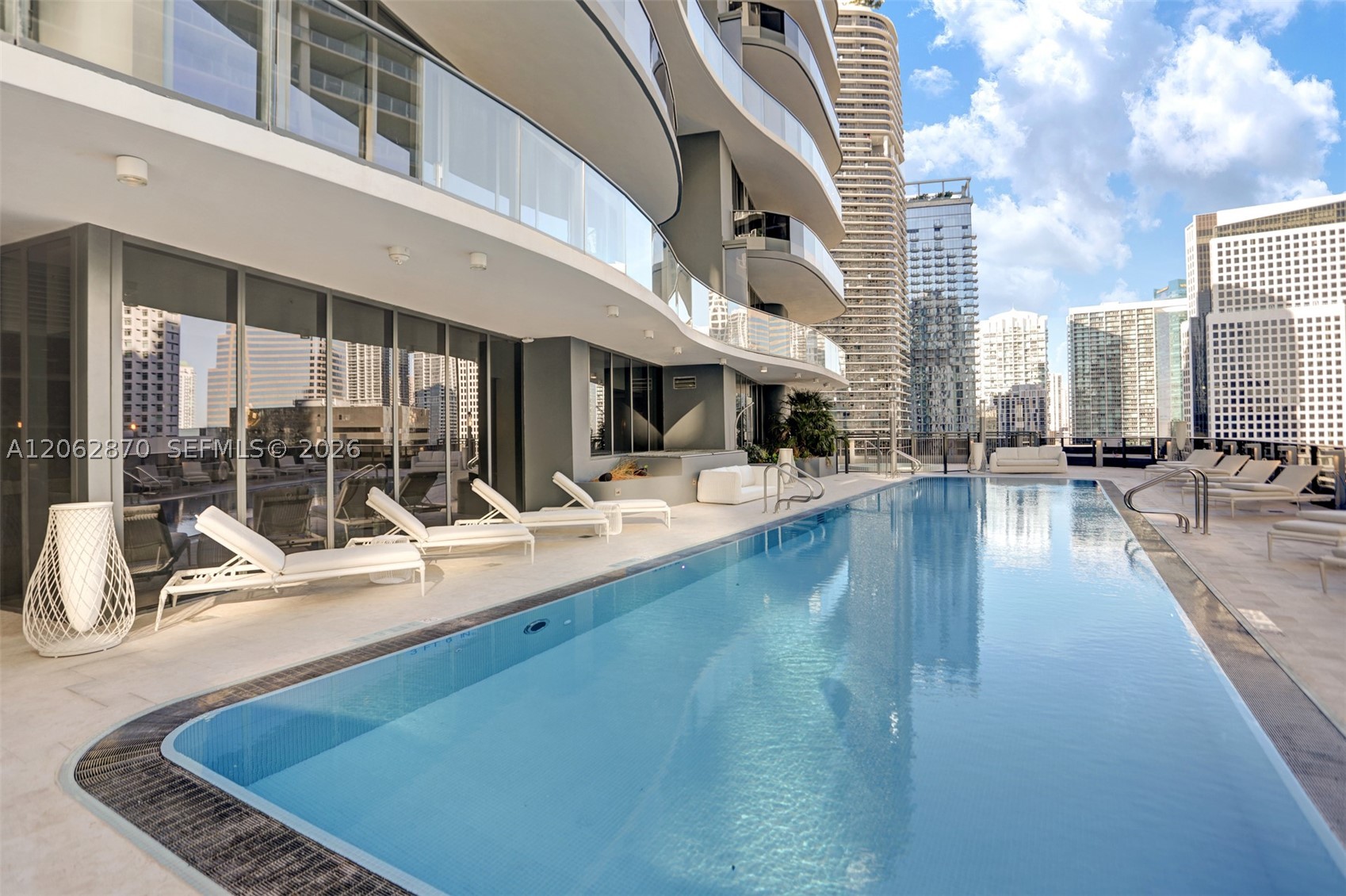 1000 Brickell Plaza #1904, Miami FL 33131
