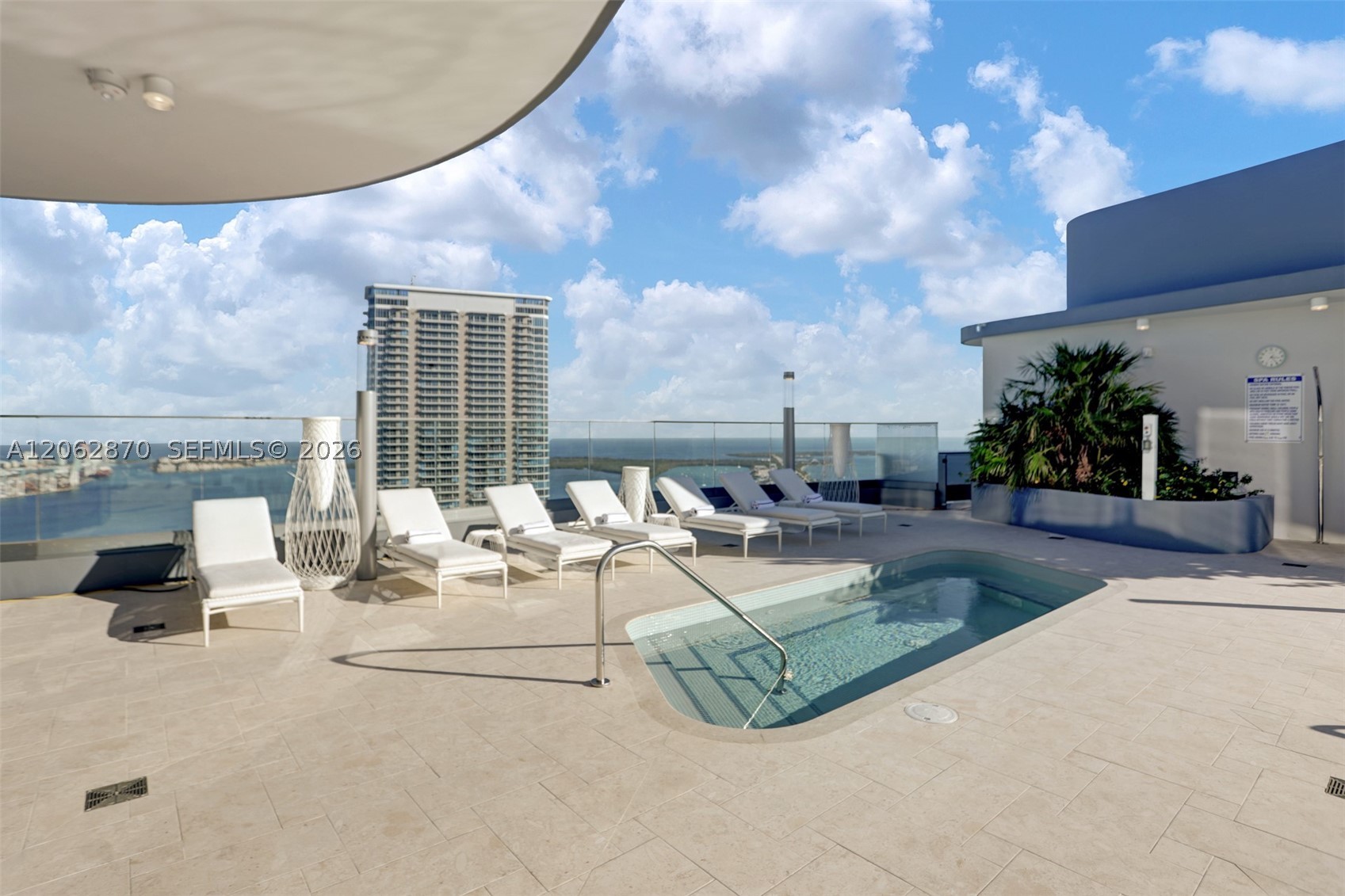 1000 Brickell Plaza #1904, Miami FL 33131