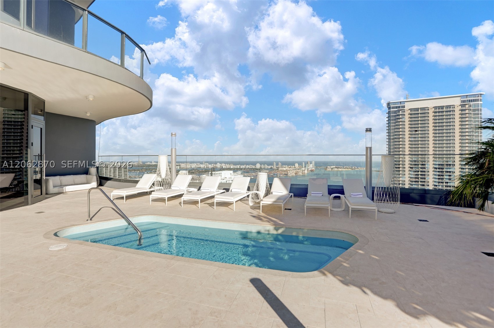 1000 Brickell Plaza #1904, Miami FL 33131