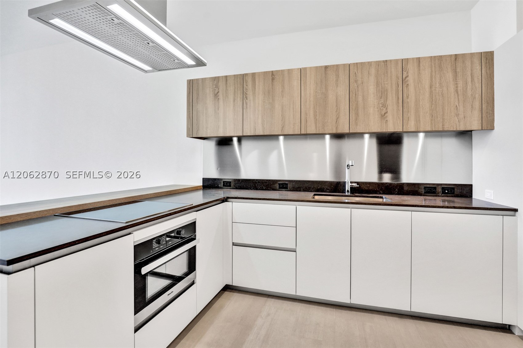 1000 Brickell Plaza #1904, Miami FL 33131