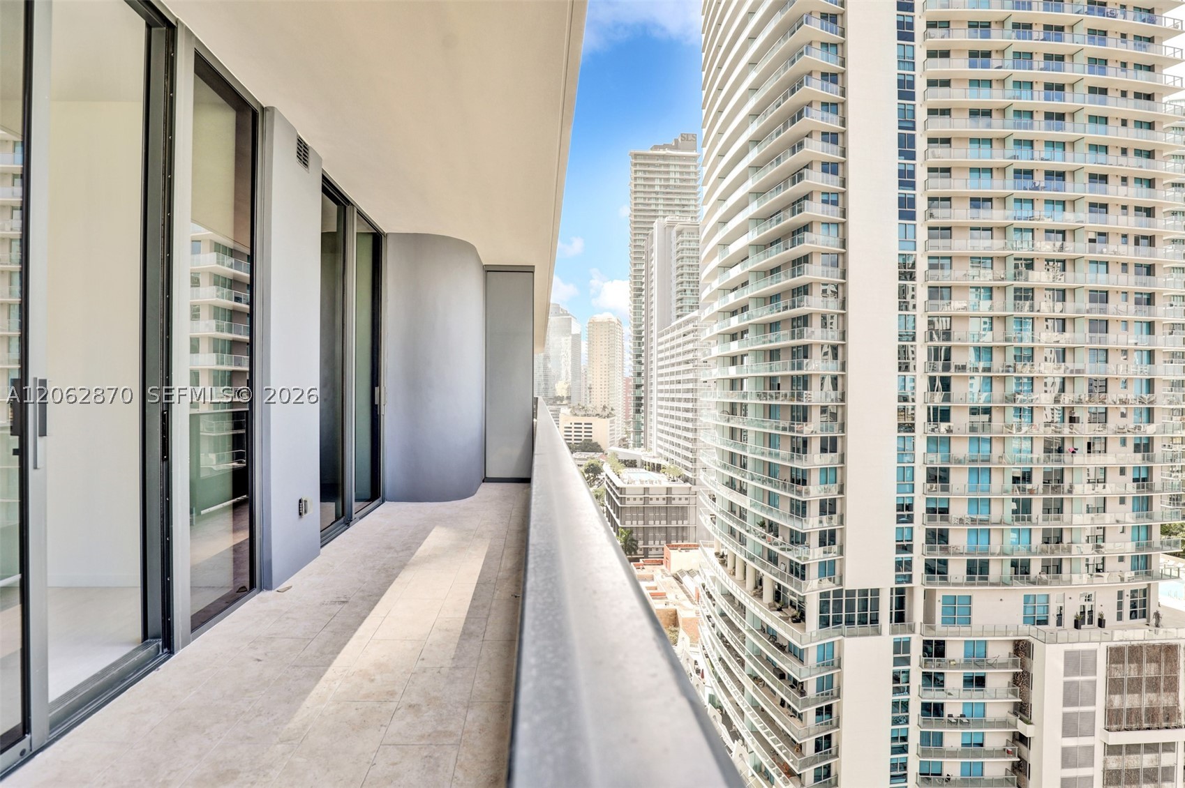 1000 Brickell Plaza #1904, Miami FL 33131