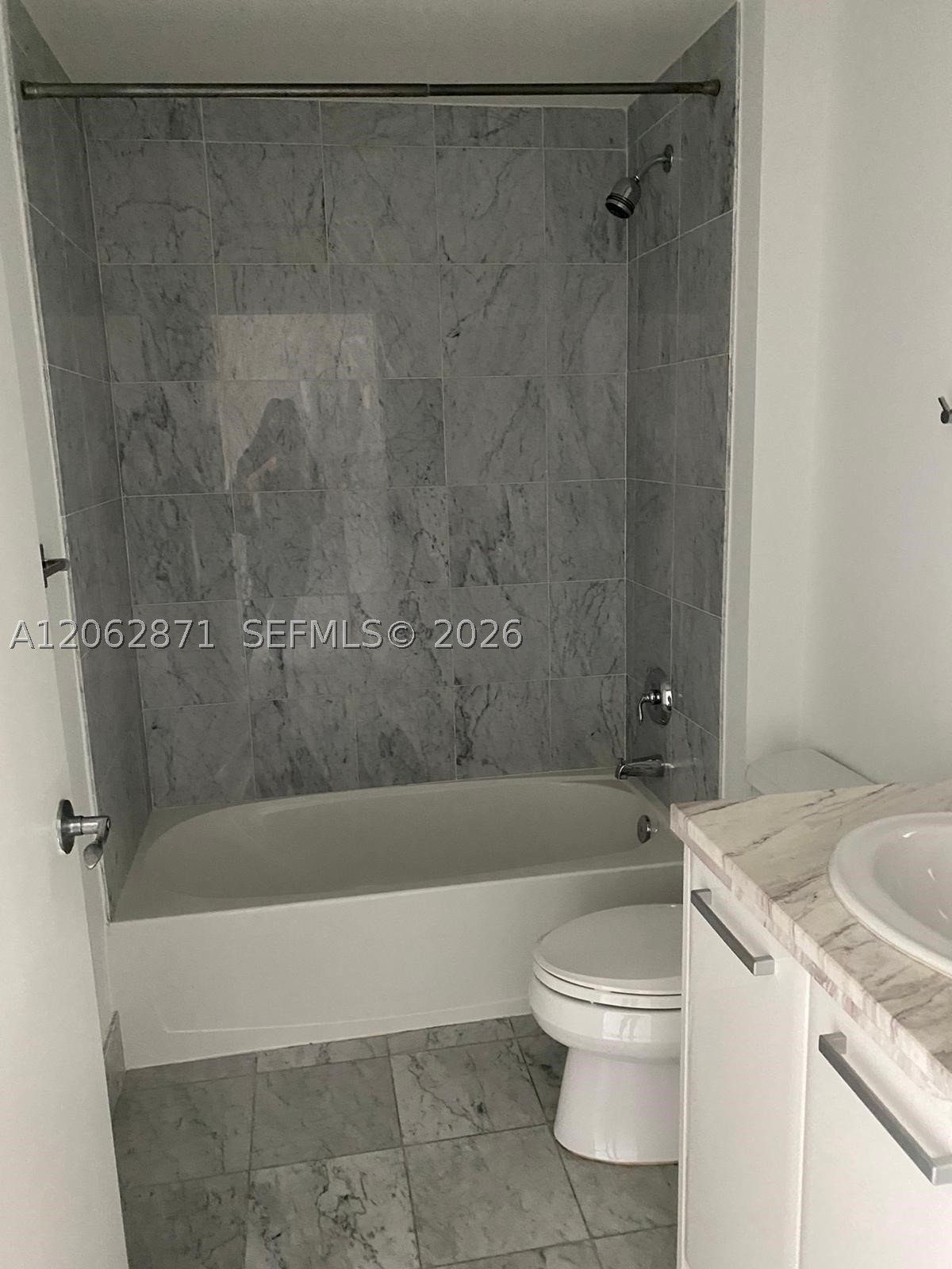 Miami FL 33132 - A12062871