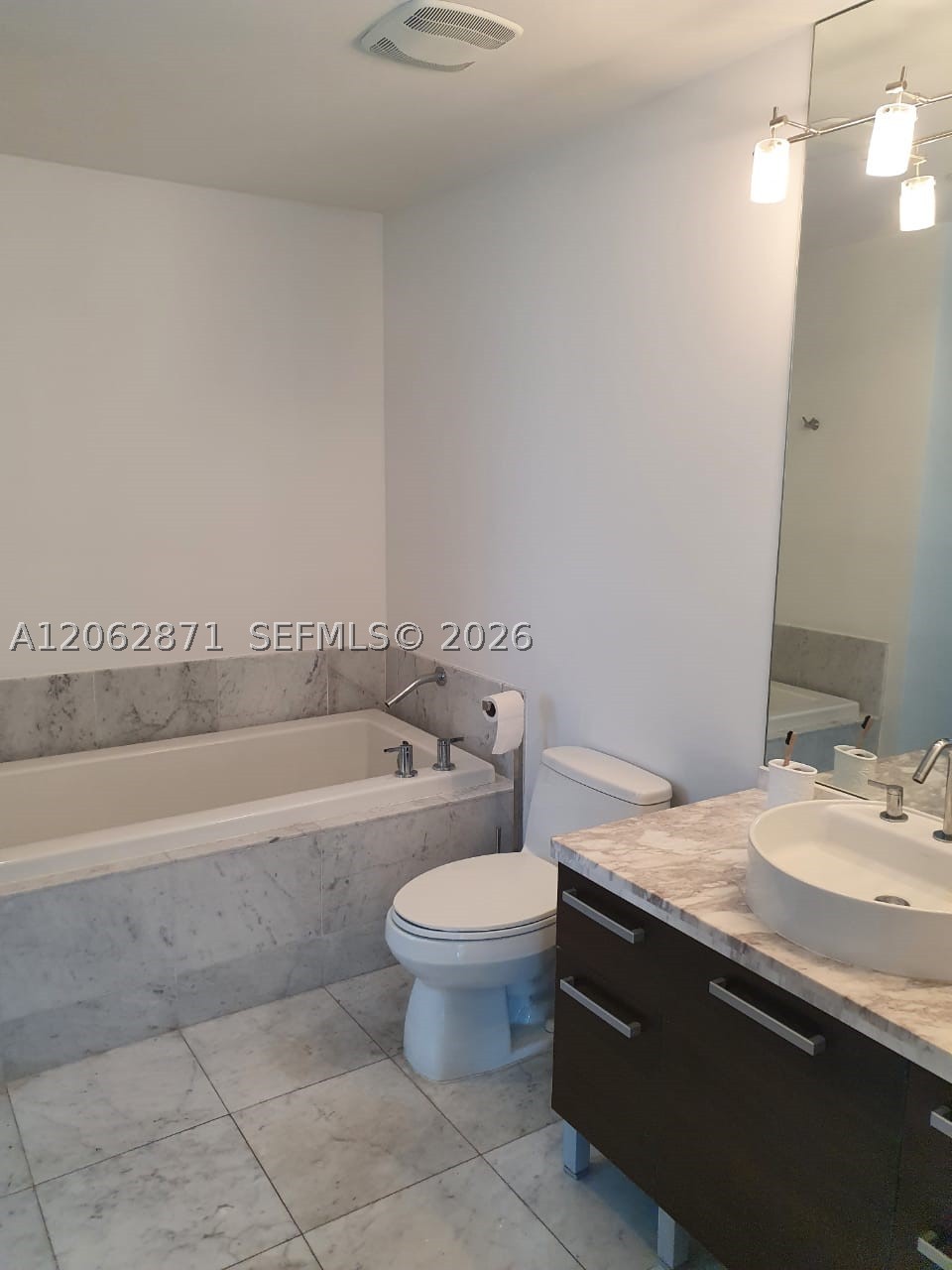 Miami FL 33132 - A12062871