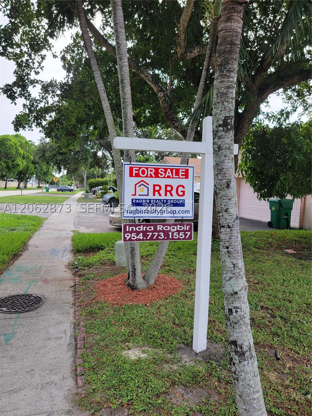 7927 NW 50th St, Lauderhill FL 33351
