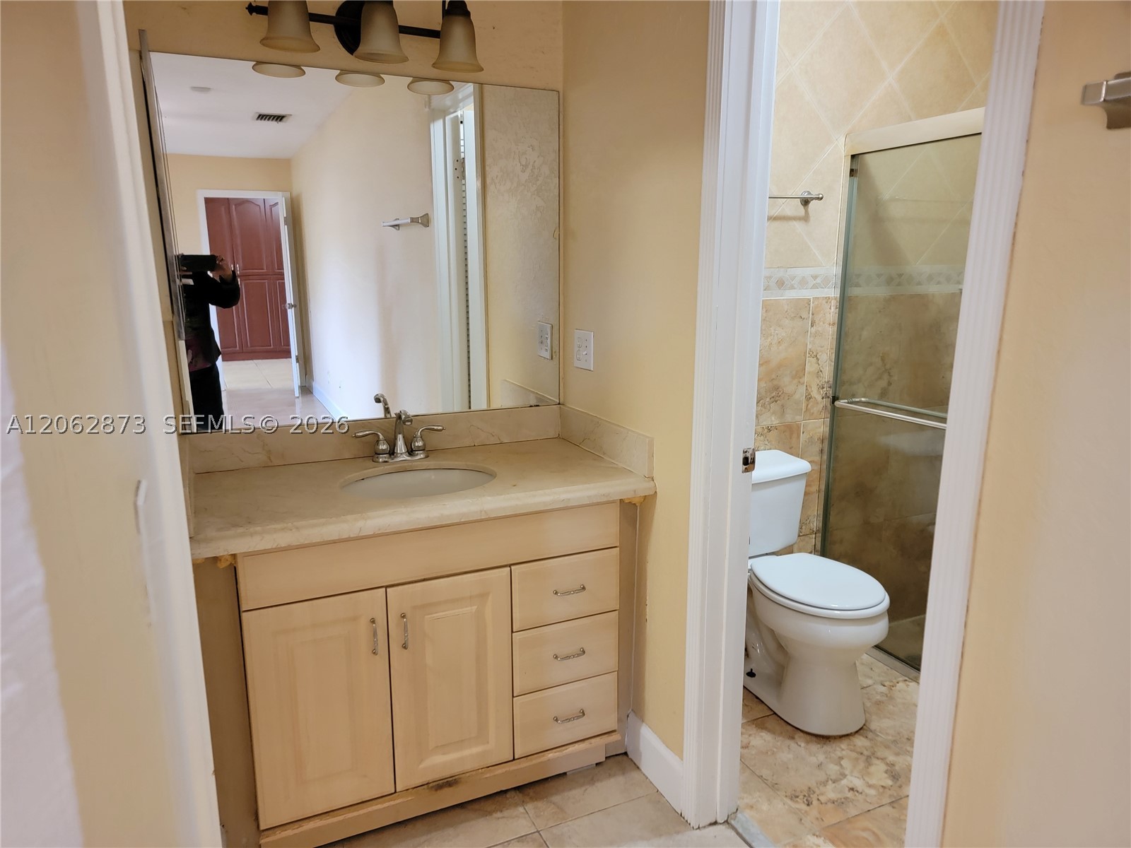 7927 NW 50th St, Lauderhill FL 33351