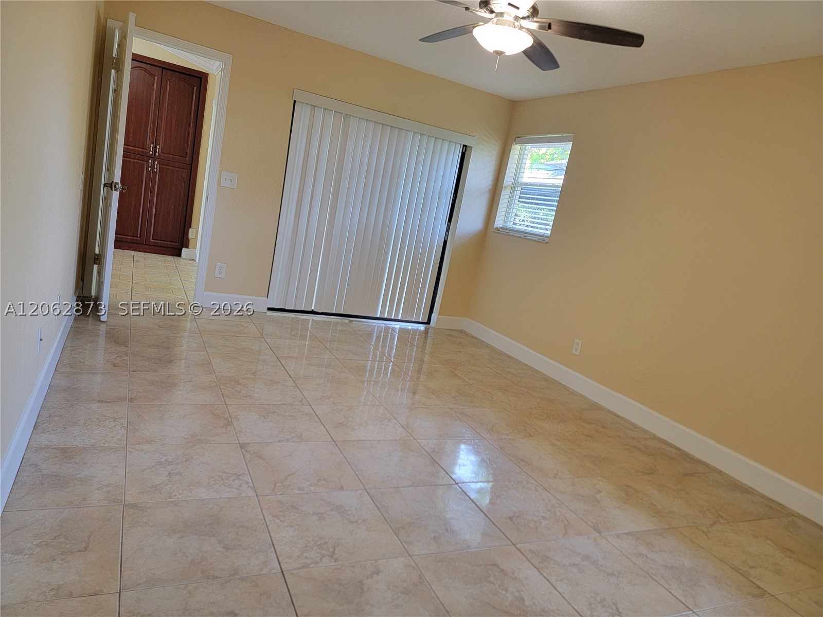 7927 NW 50th St, Lauderhill FL 33351
