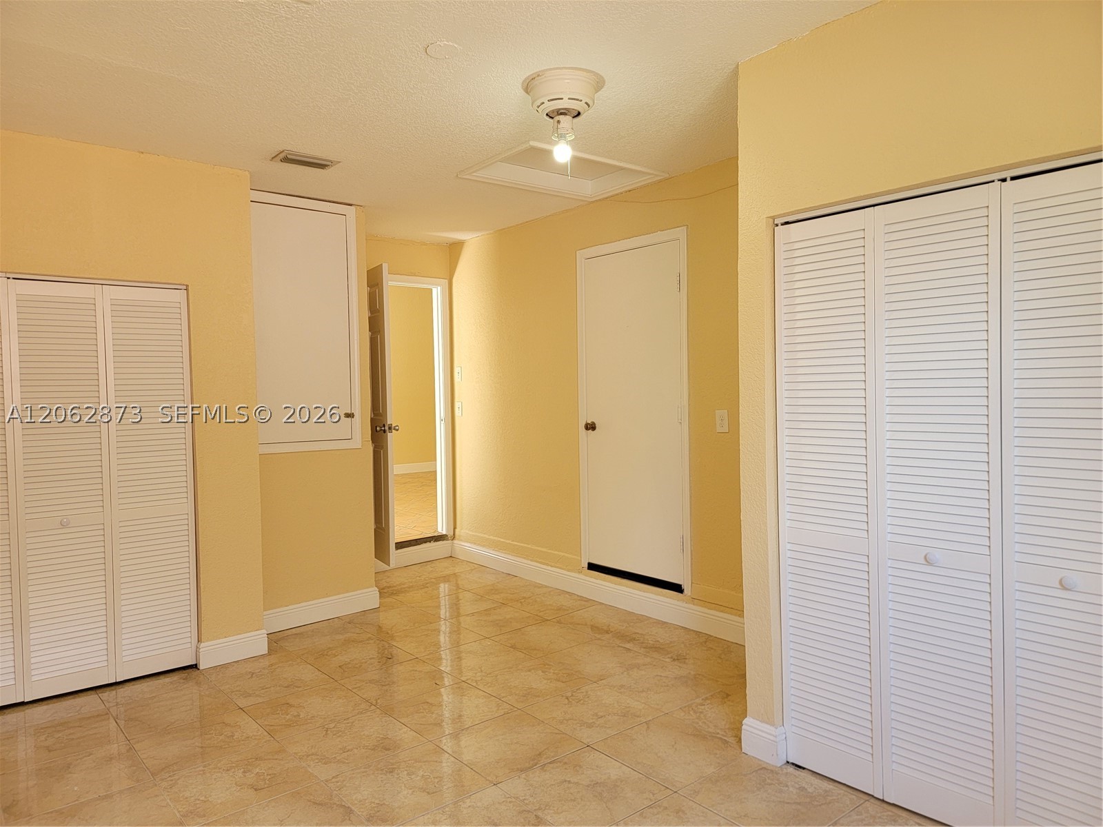 7927 NW 50th St, Lauderhill FL 33351