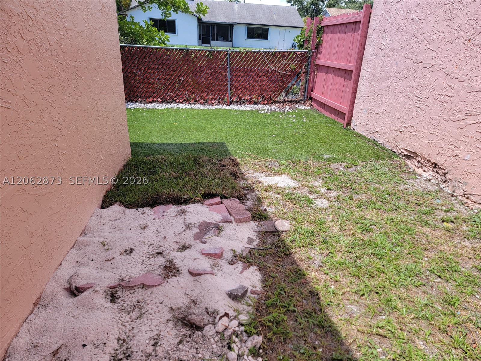 7927 NW 50th St, Lauderhill FL 33351