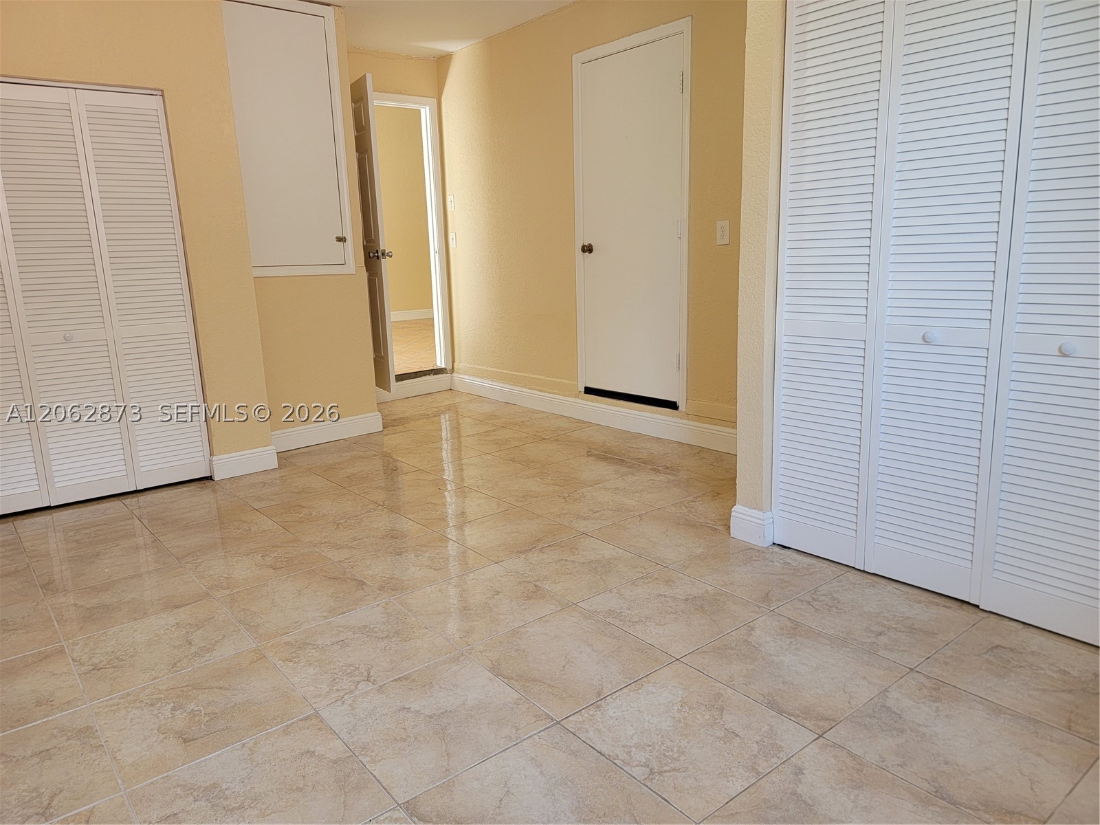 7927 NW 50th St, Lauderhill FL 33351