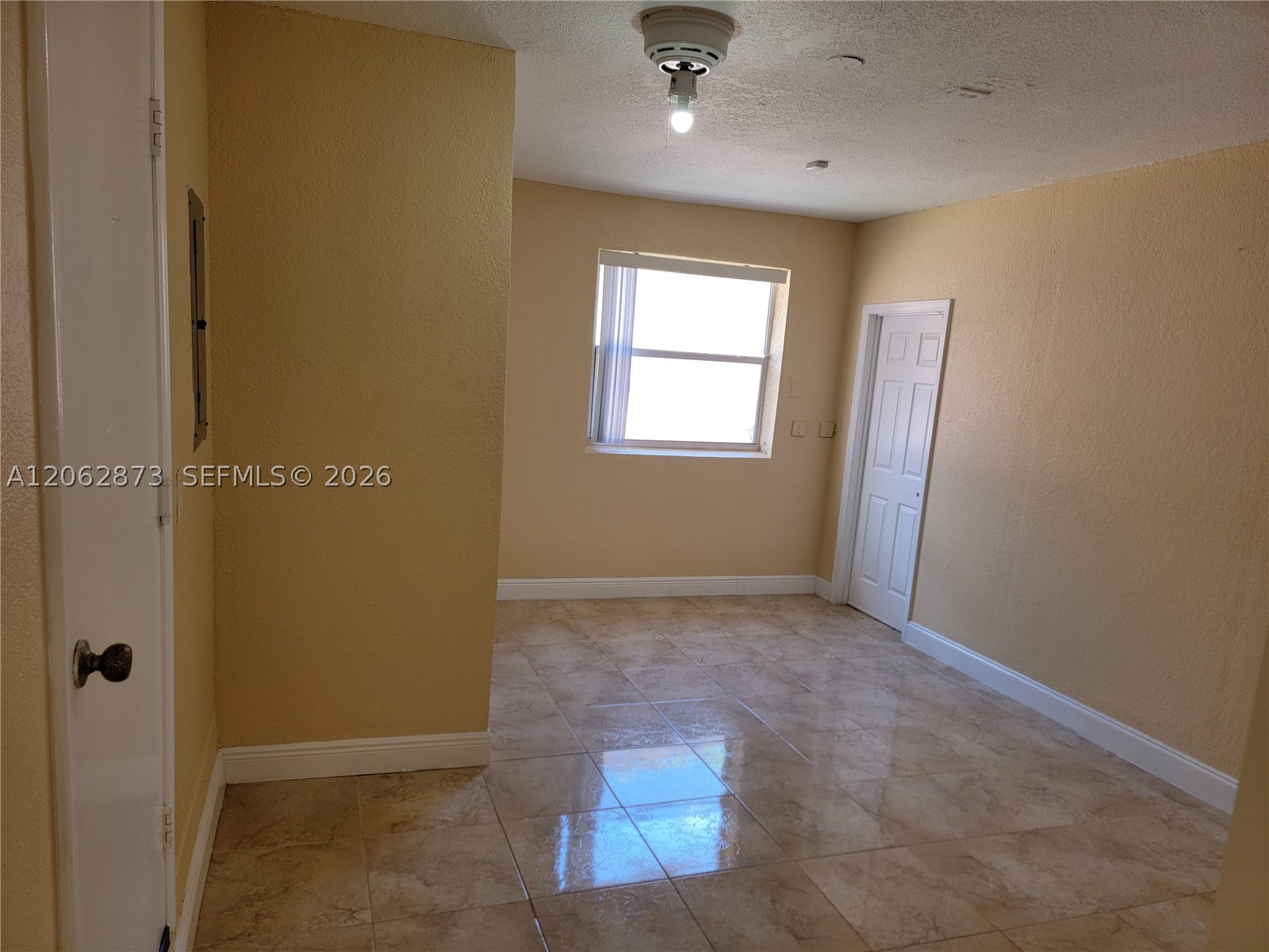 7927 NW 50th St, Lauderhill FL 33351