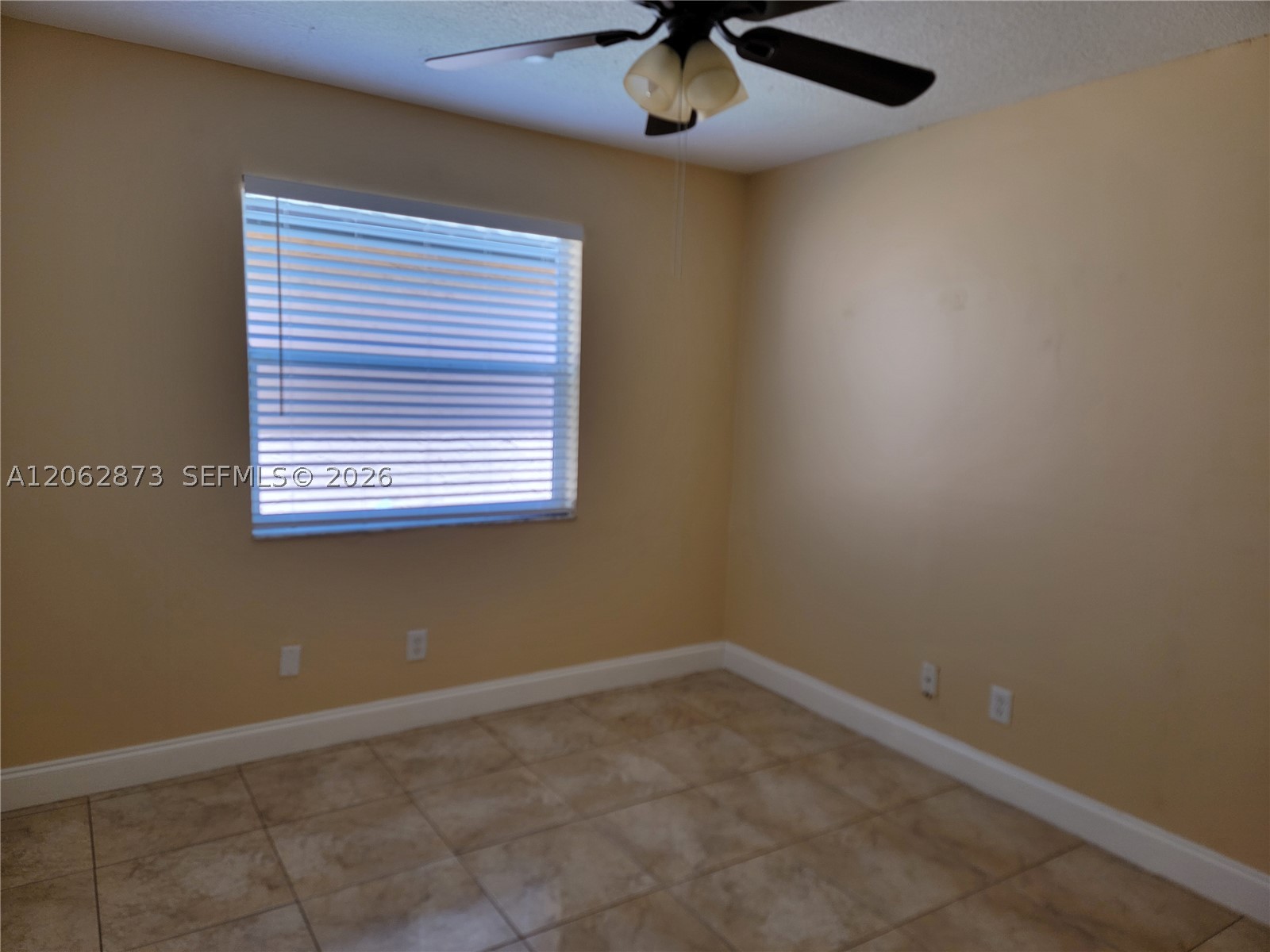 7927 NW 50th St, Lauderhill FL 33351